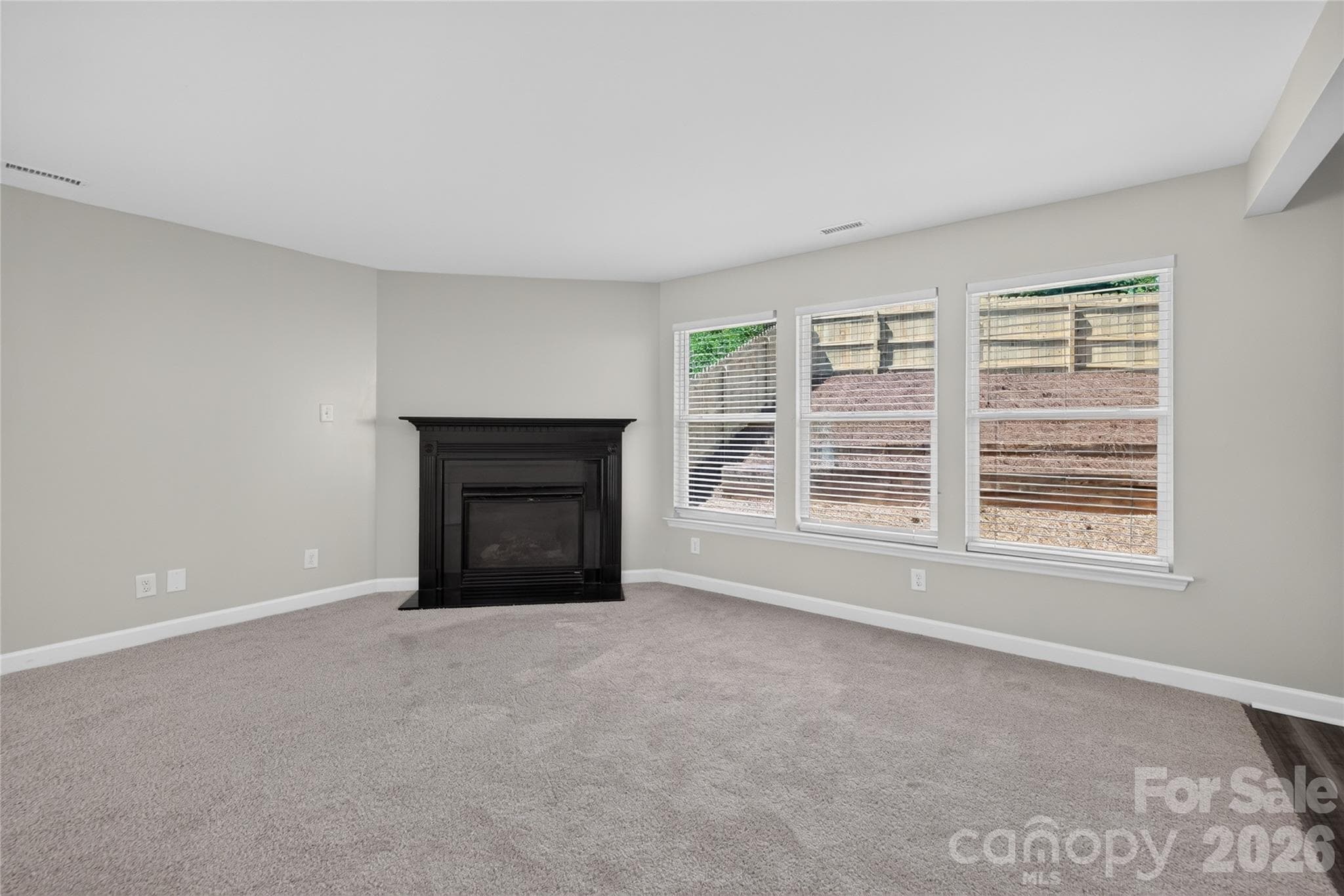Single Family Residence at 2629 Stream Bank Drive, Charlotte, photo 8 of 31