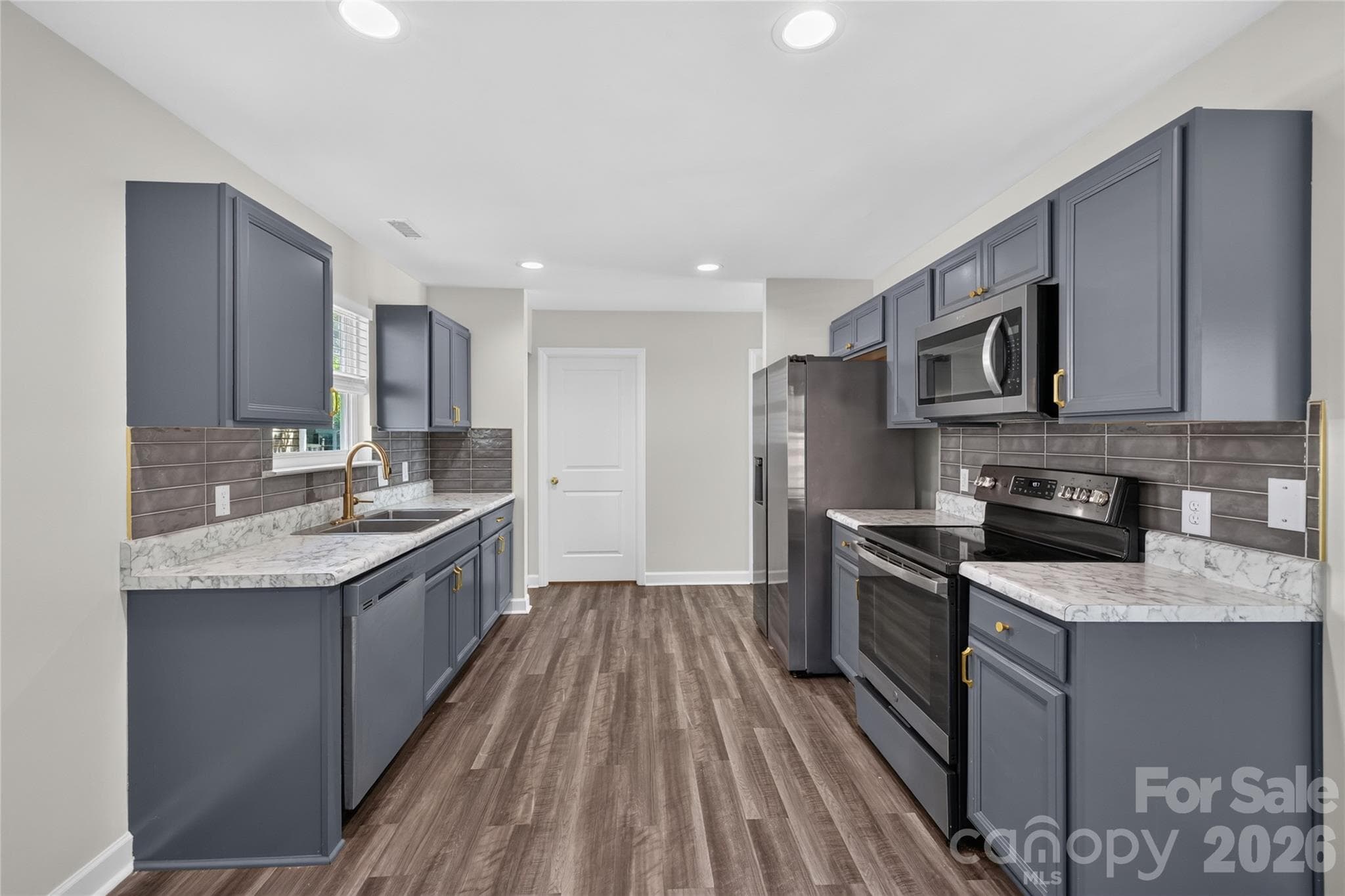 Single Family Residence at 2629 Stream Bank Drive, Charlotte, photo 17 of 31