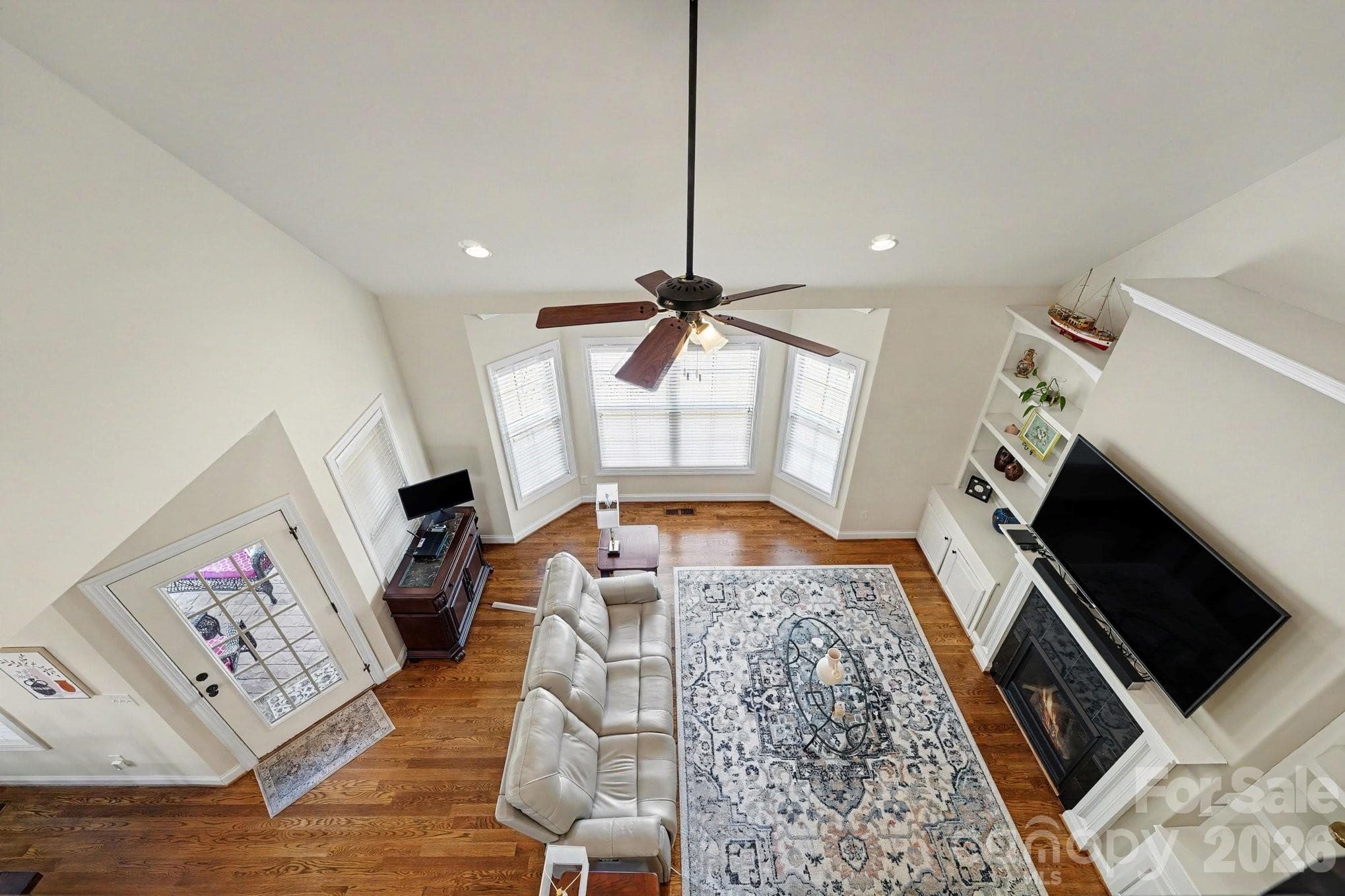 Single Family Residence at 489 Lotus Court, Lewisville, photo 15 of 37