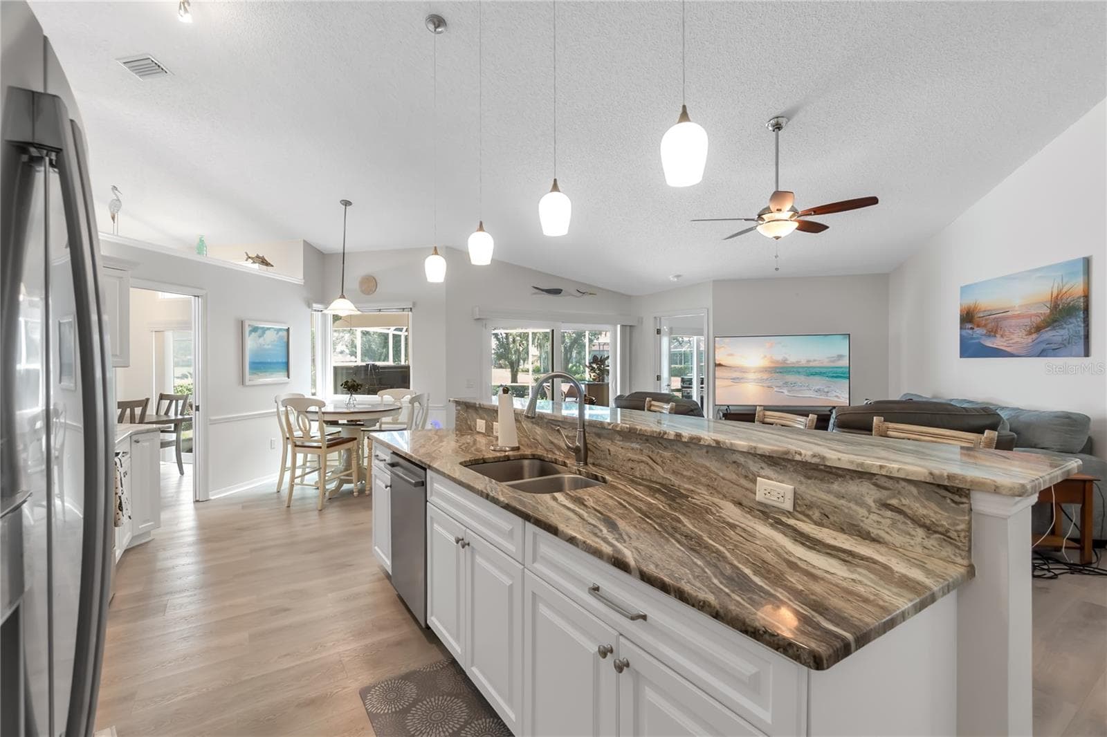 Single Family Residence at 6404 STONE RIVER RD, BRADENTON, photo 7 of 33