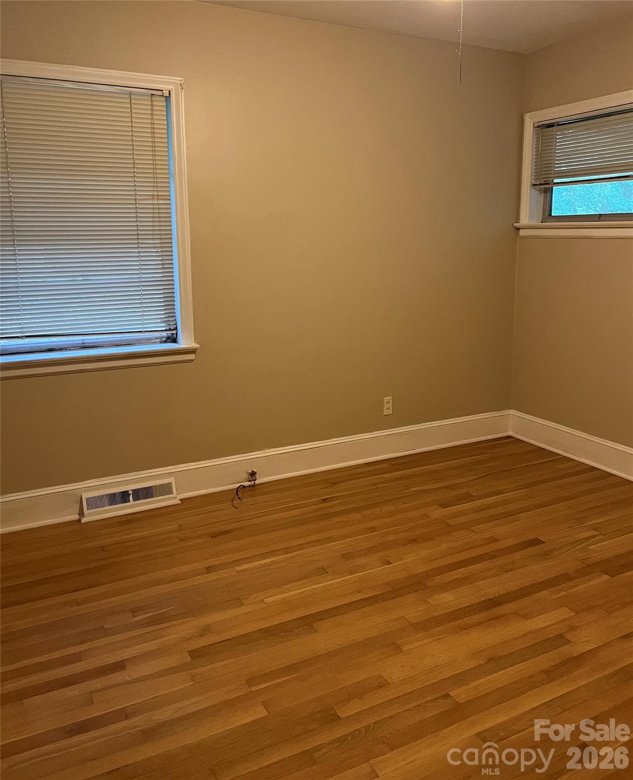 Single Family Residence at 521 Courtney Lane, Matthews, photo 12 of 14