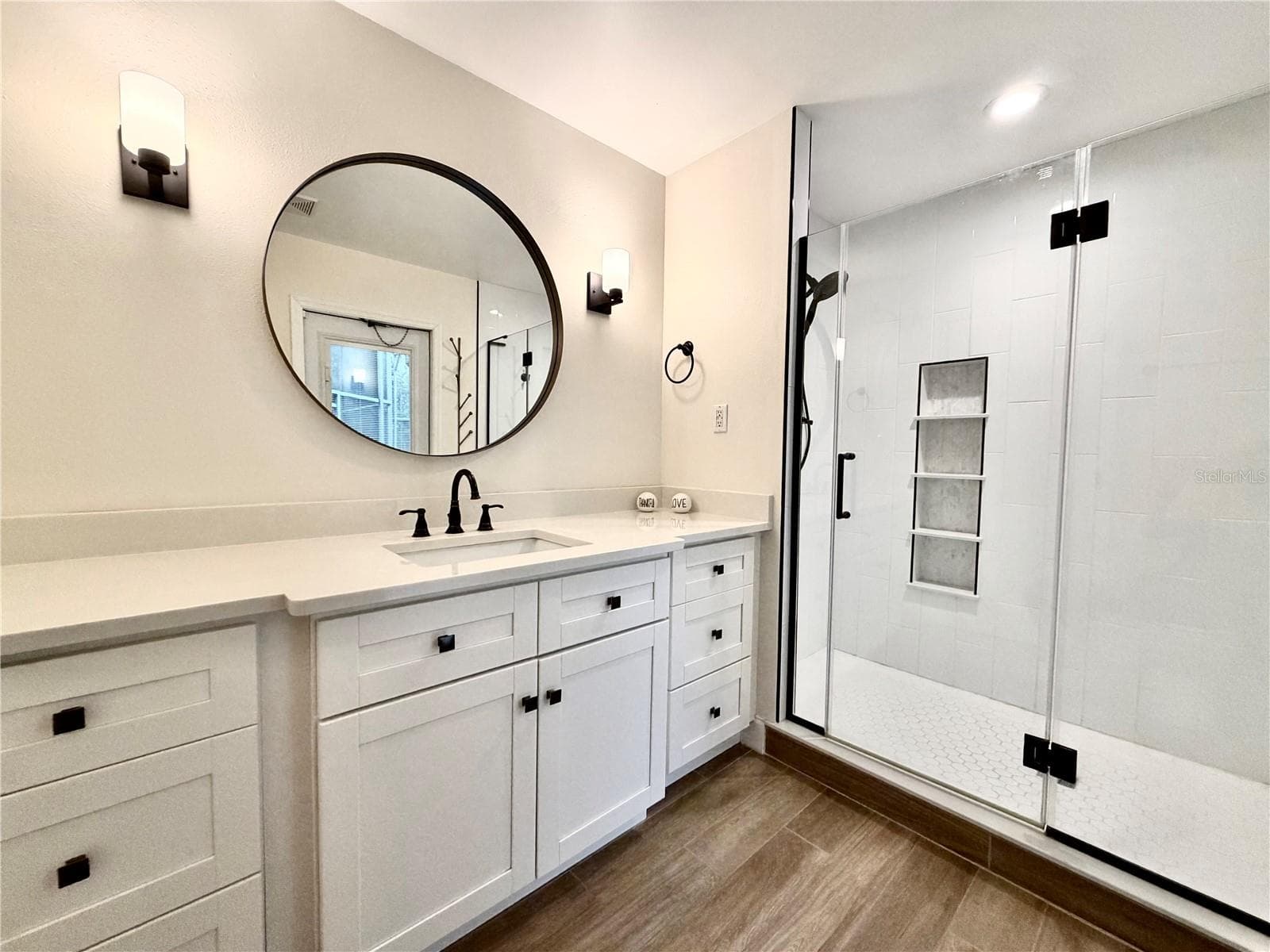 Single Family Residence at 102 SWEETWATER HILLS DR, LONGWOOD, photo 20 of 64
