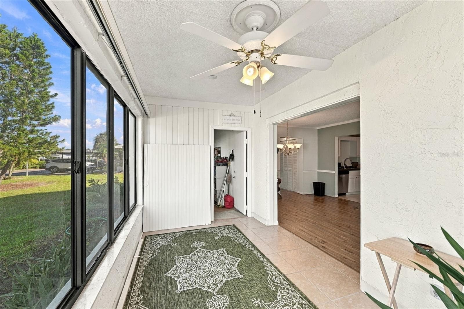 Florida Room - 2227 GREENHAVEN DR #367, SUN CITY CENTER