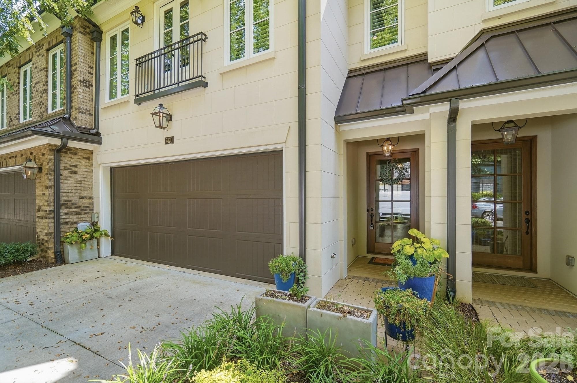 Townhouse at Charlotte, photo 5 of 101