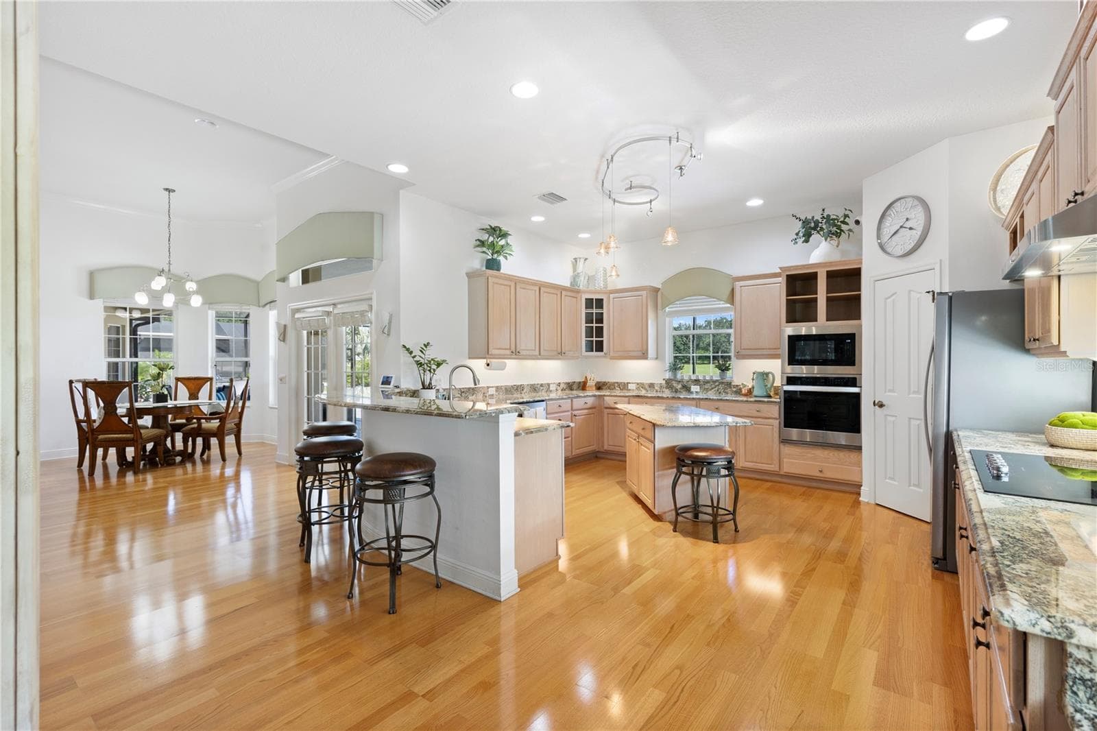 Single Family Residence at 1800 ST. JAMES CIR, THE VILLAGES, photo 22 of 81