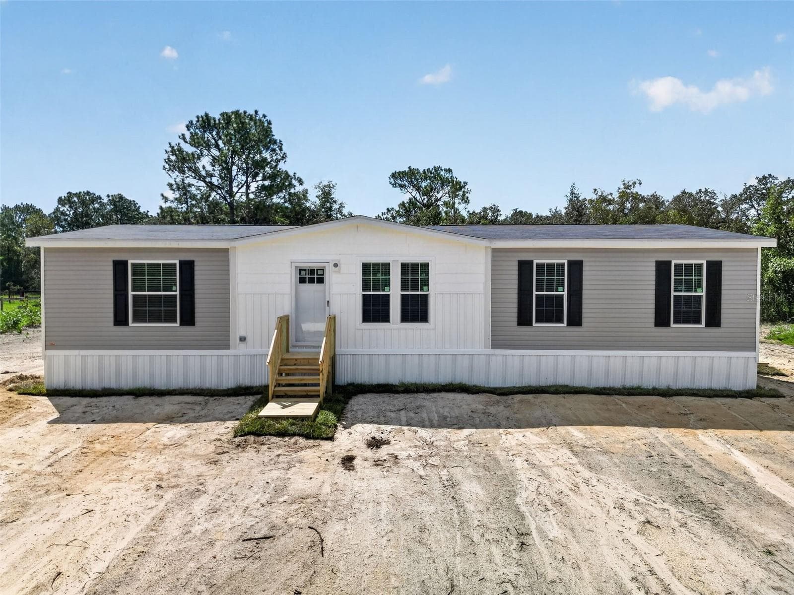 Manufactured Home at 16636 SW 57TH ST, OCALA, photo 2 of 24