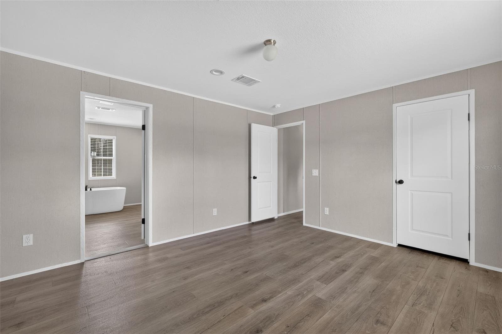 Manufactured Home at 16636 SW 57TH ST, OCALA, photo 15 of 24