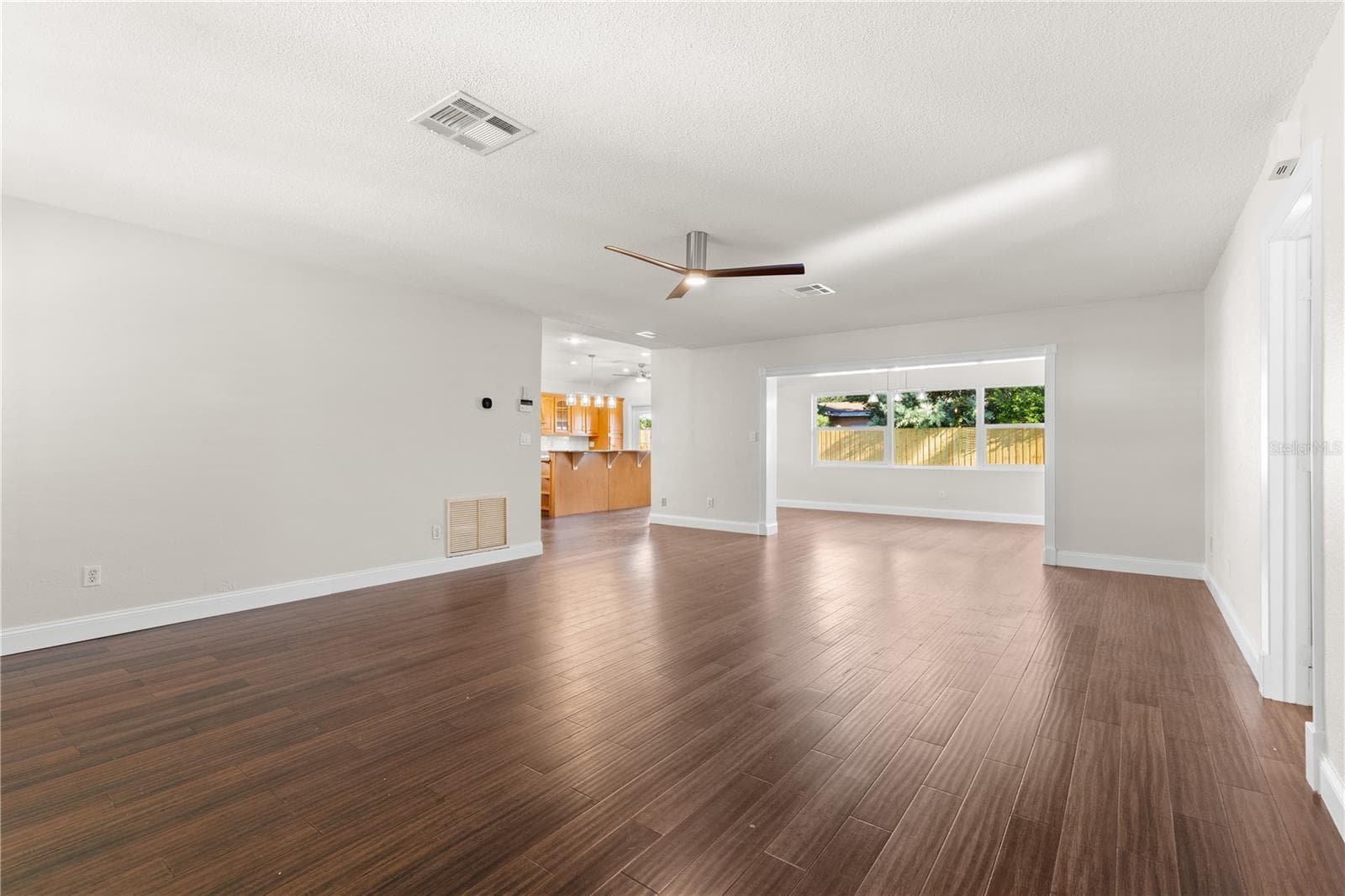 Single Family Residence at 2254 MORNINGSIDE DR, CLEARWATER, photo 7 of 49