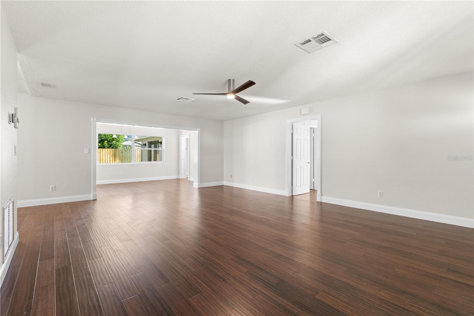 Single Family Residence at 2254 MORNINGSIDE DR, CLEARWATER, photo 8 of 49