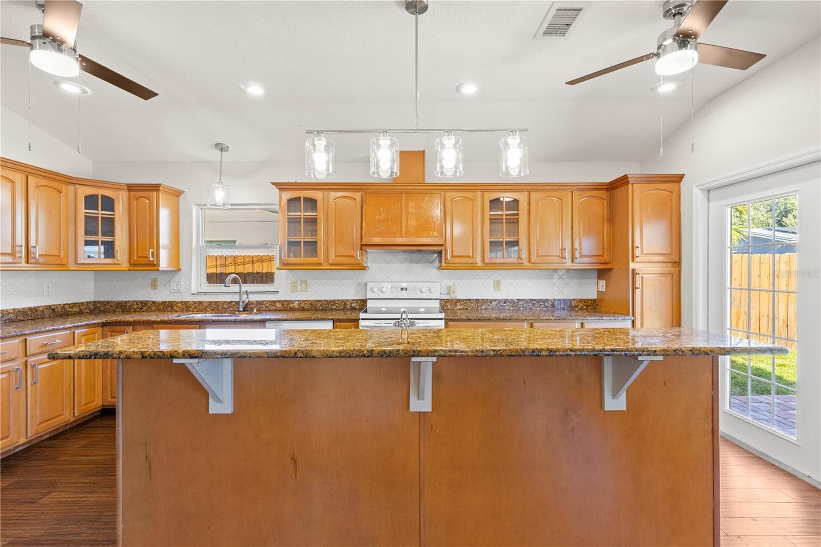 Single Family Residence at 2254 MORNINGSIDE DR, CLEARWATER, photo 15 of 49