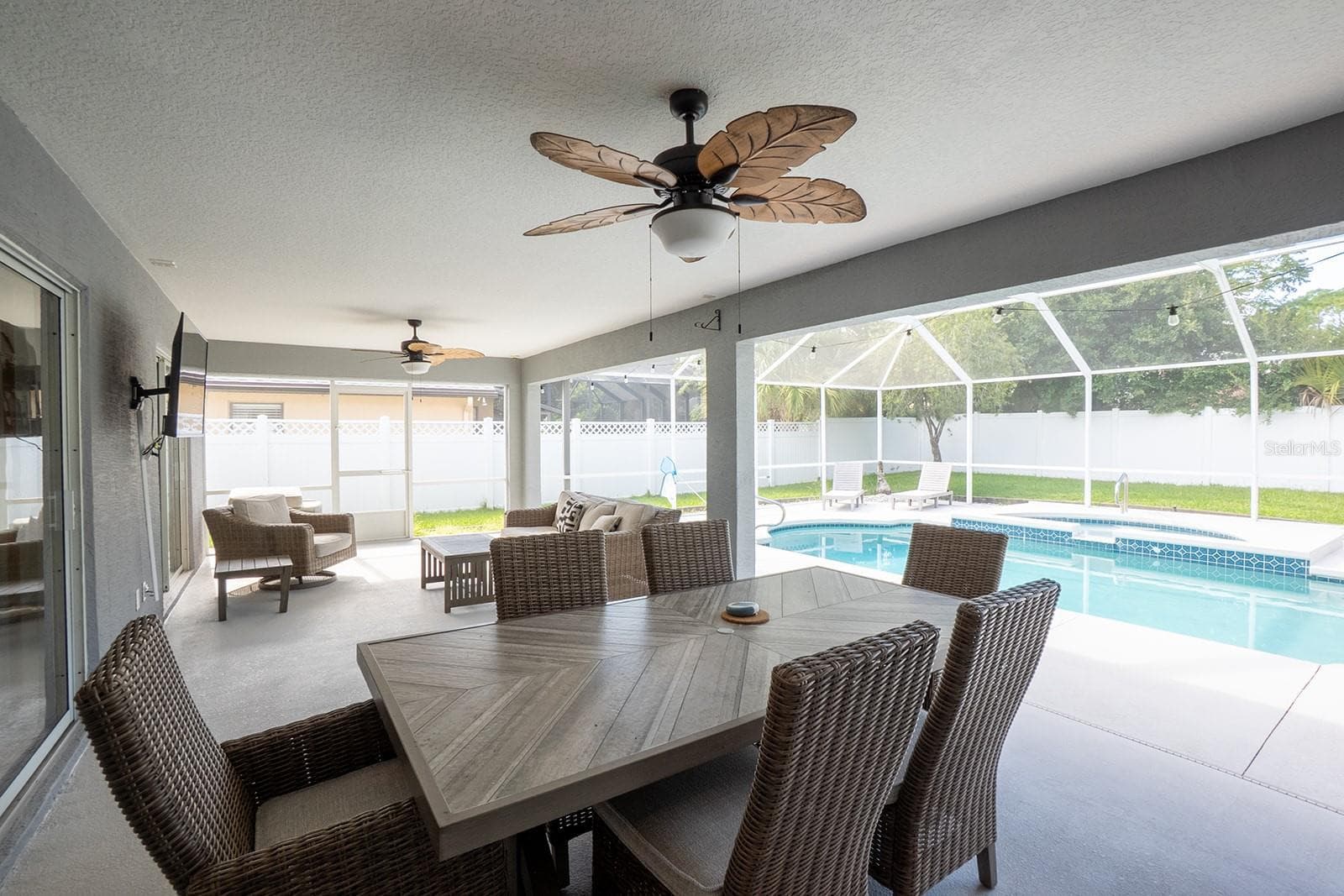 Single Family Residence at 86 COVINGTON LN, PALM COAST, photo 33 of 49