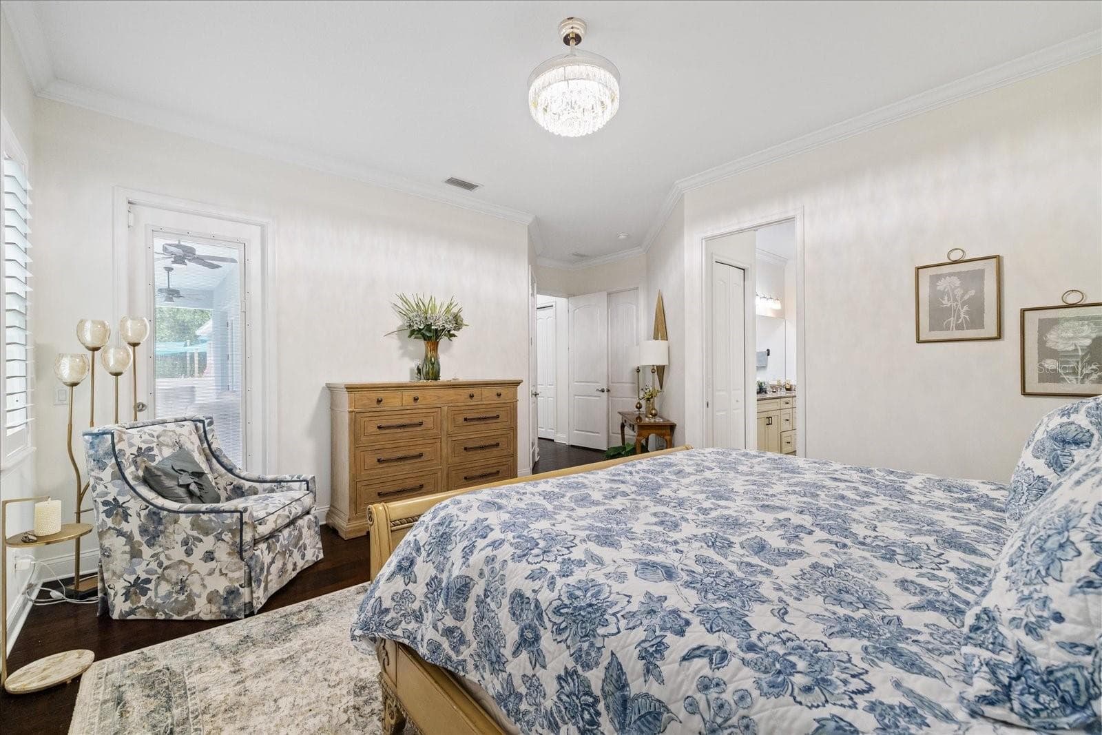 Primary Bedroom & private exterior entry - 2712 W GRAY ST, TAMPA
