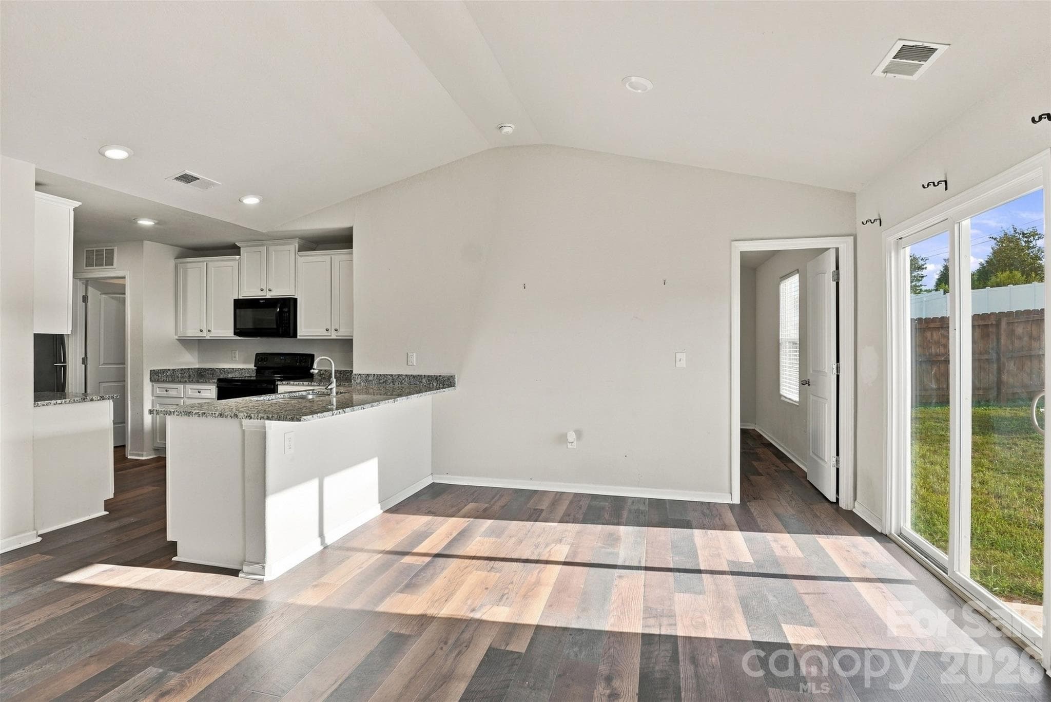 Single Family Residence at 433 Belcaro Drive, Kings Mountain, photo 13 of 34