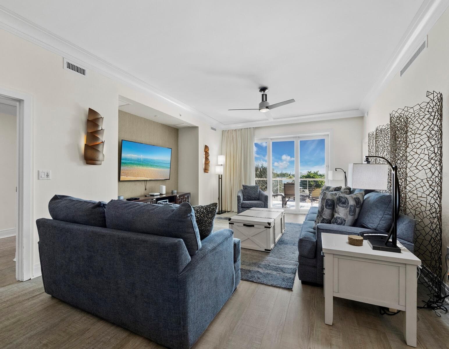 Condo - Hotel at 915 SEASIDE DR #310, SARASOTA, photo 19 of 88