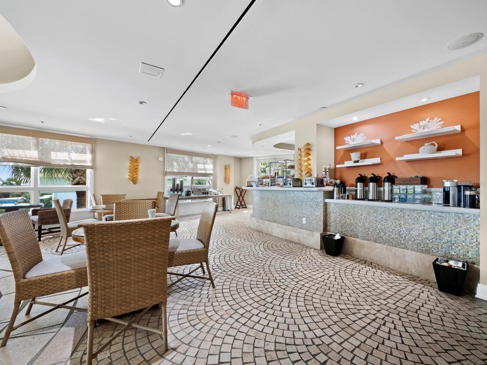Condo - Hotel at 915 SEASIDE DR #310, SARASOTA, photo 43 of 88