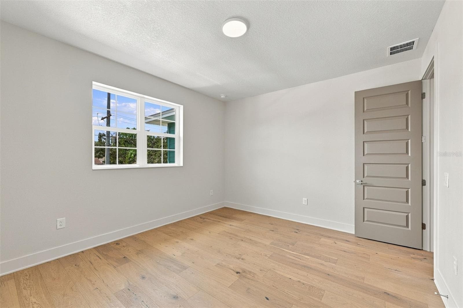 Single Family Residence at 3203 W WYOMING AVE, TAMPA, photo 46 of 59