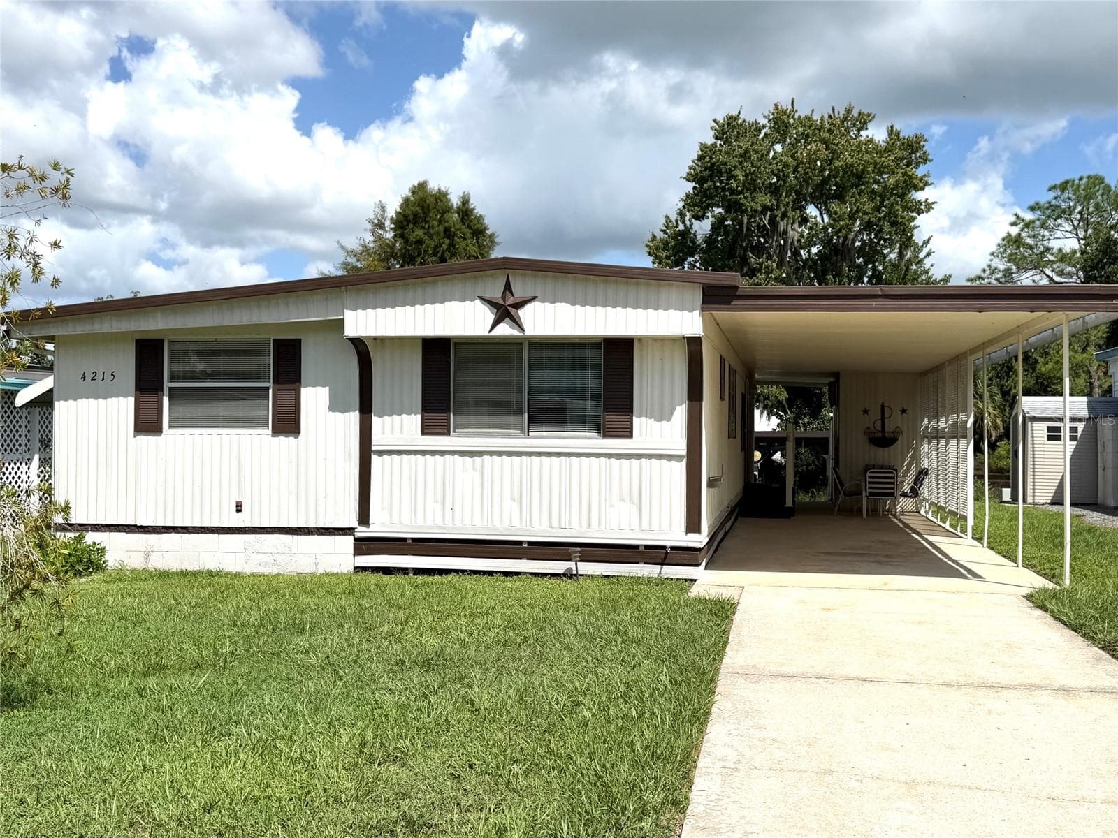 4215 WINDY WAY