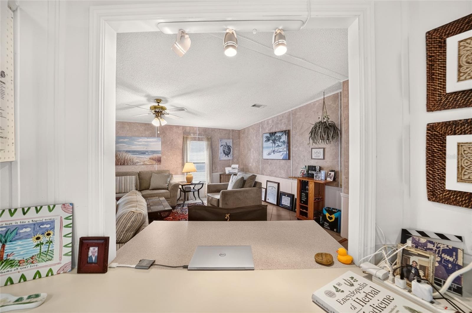 Manufactured Home at 920 SILVER OAK AVE, THE VILLAGES, photo 9 of 30