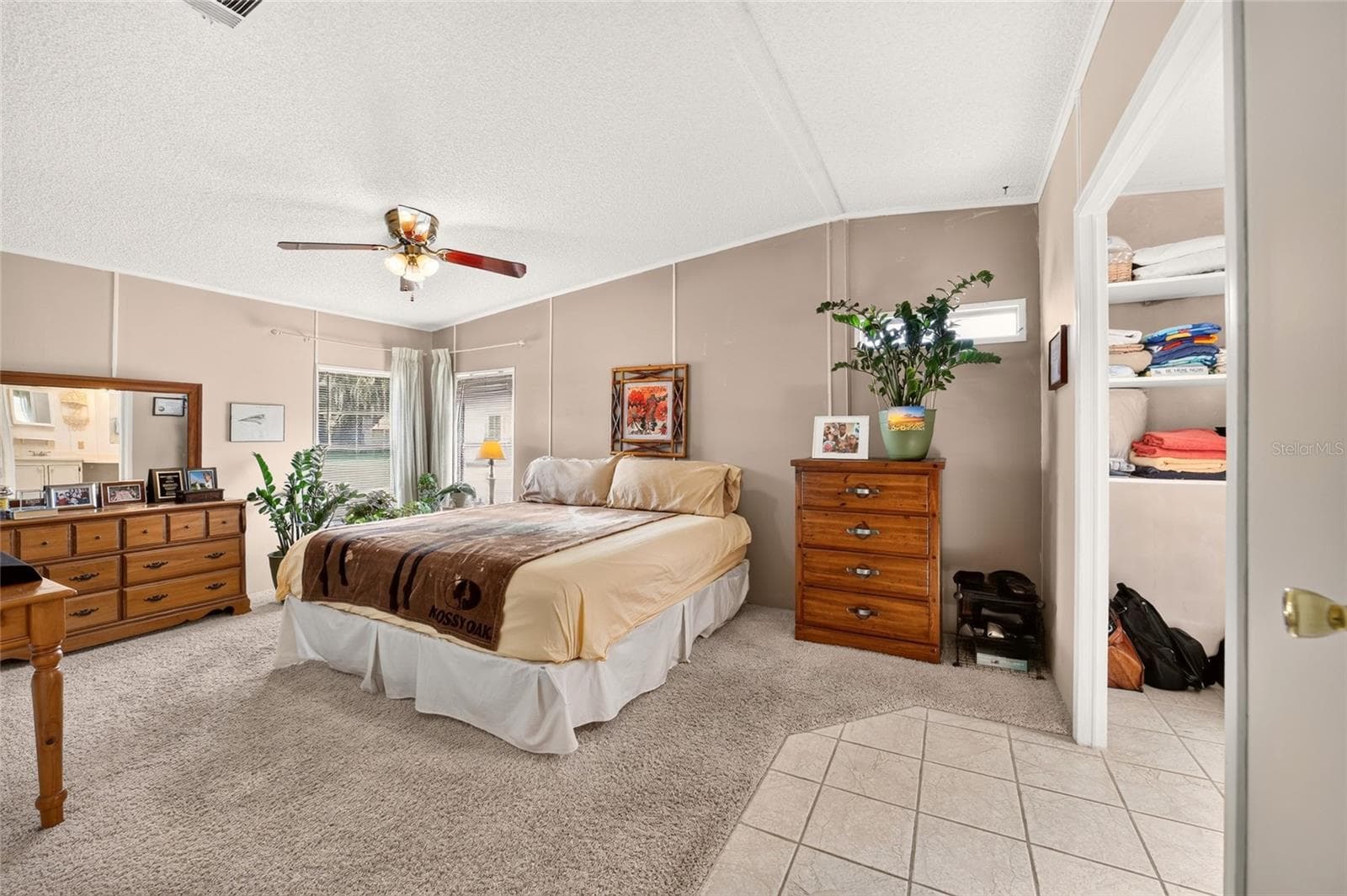 Manufactured Home at 920 SILVER OAK AVE, THE VILLAGES, photo 17 of 30