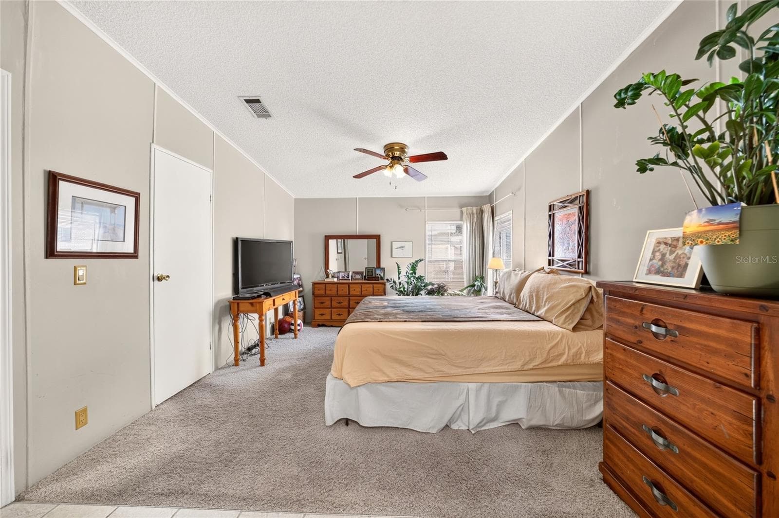 Manufactured Home at 920 SILVER OAK AVE, THE VILLAGES, photo 18 of 30