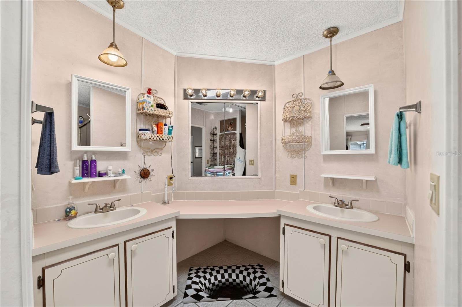 Manufactured Home at 920 SILVER OAK AVE, THE VILLAGES, photo 19 of 30