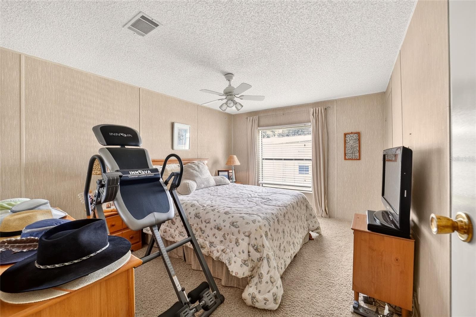 Manufactured Home at 920 SILVER OAK AVE, THE VILLAGES, photo 21 of 30
