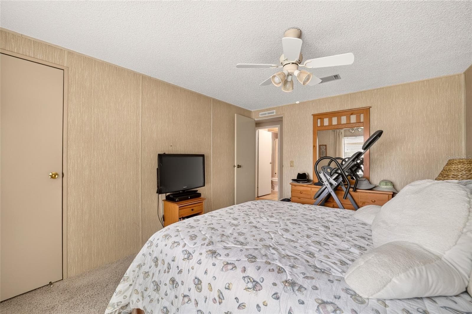 Manufactured Home at 920 SILVER OAK AVE, THE VILLAGES, photo 22 of 30