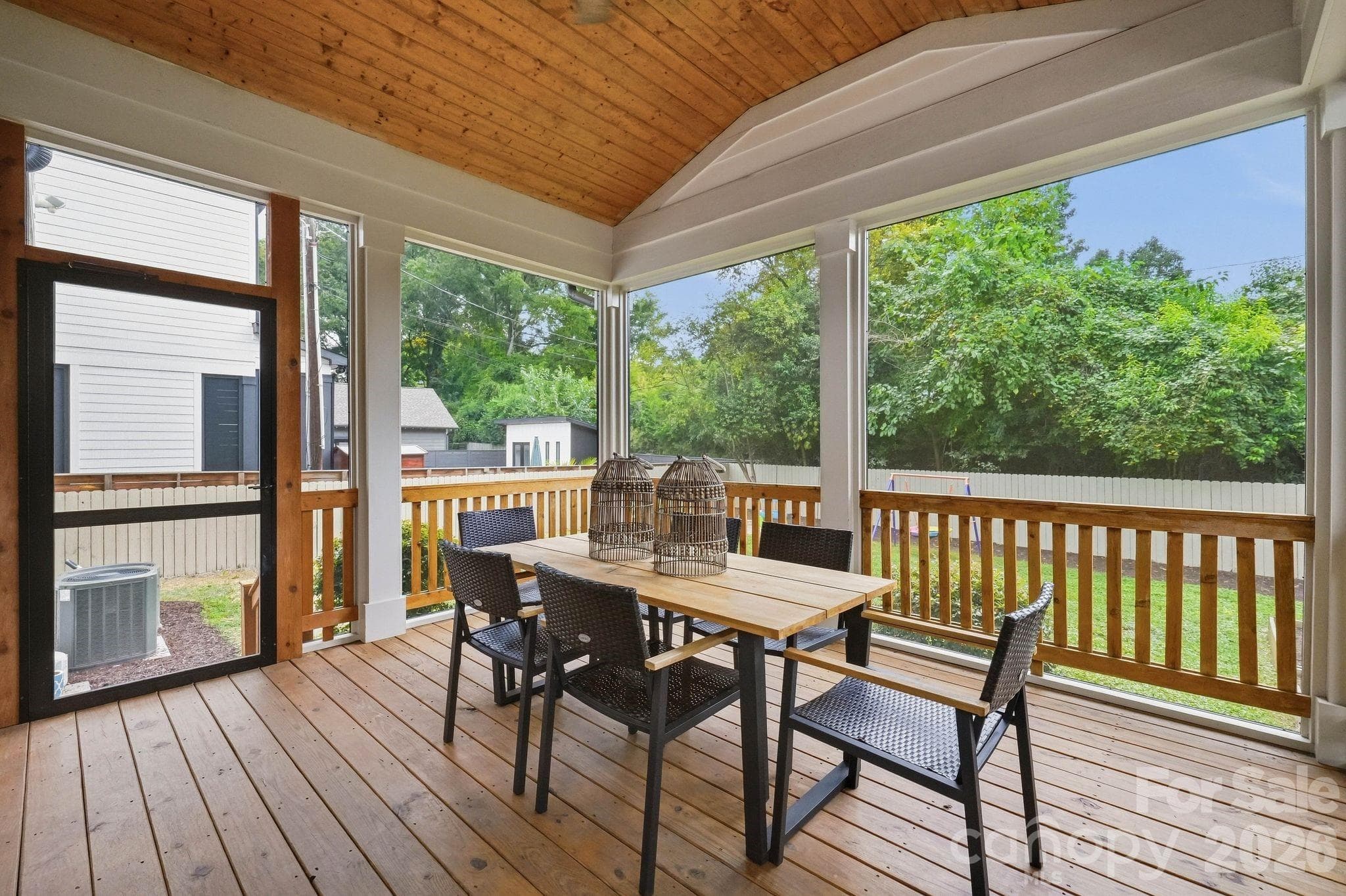 Single Family Residence at 2818 Florida Avenue, Charlotte, photo 34 of 43