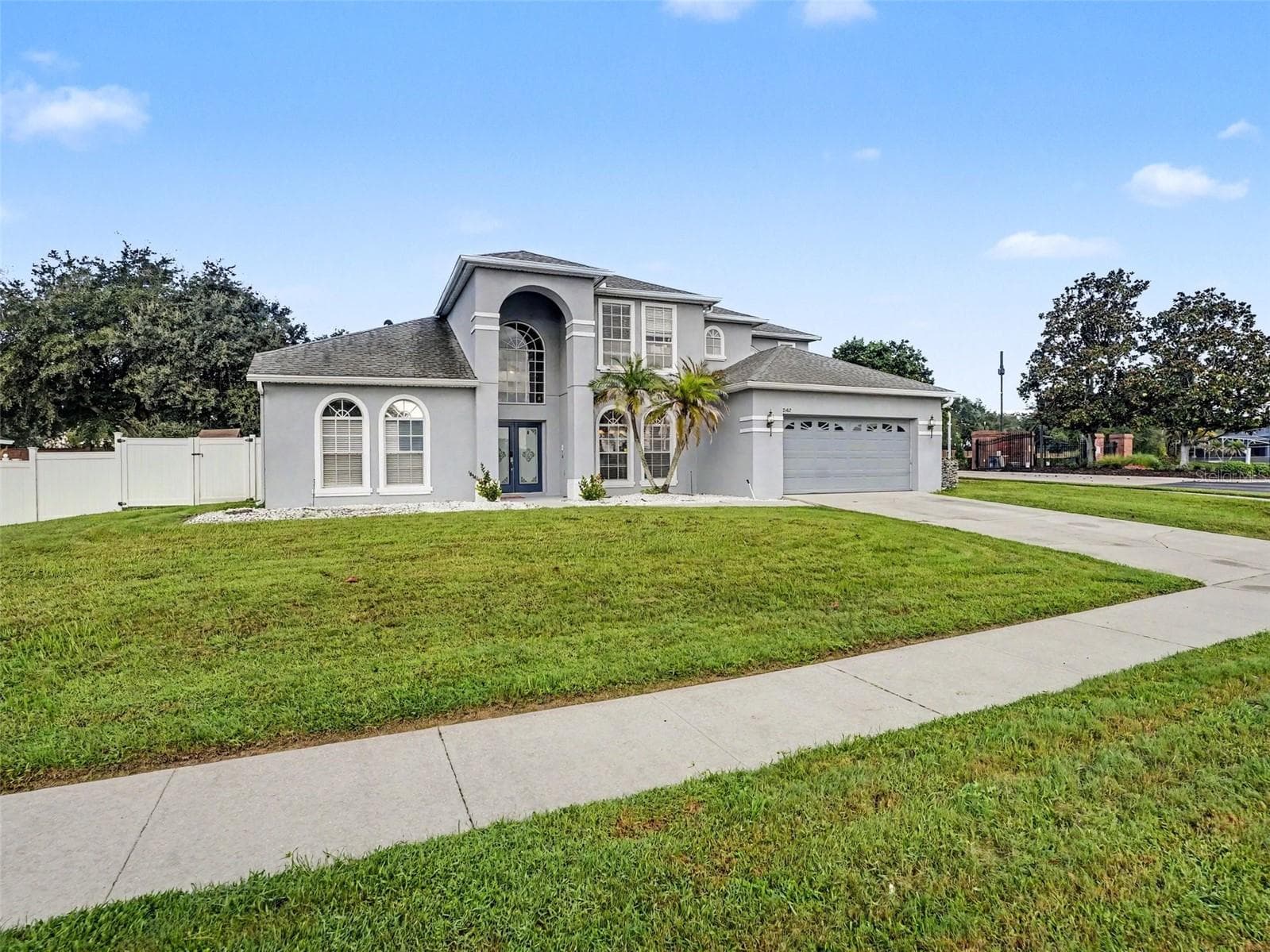 Single Family Residence at 2102 GREEN ASH CT, WINTER GARDEN, photo 8 of 63