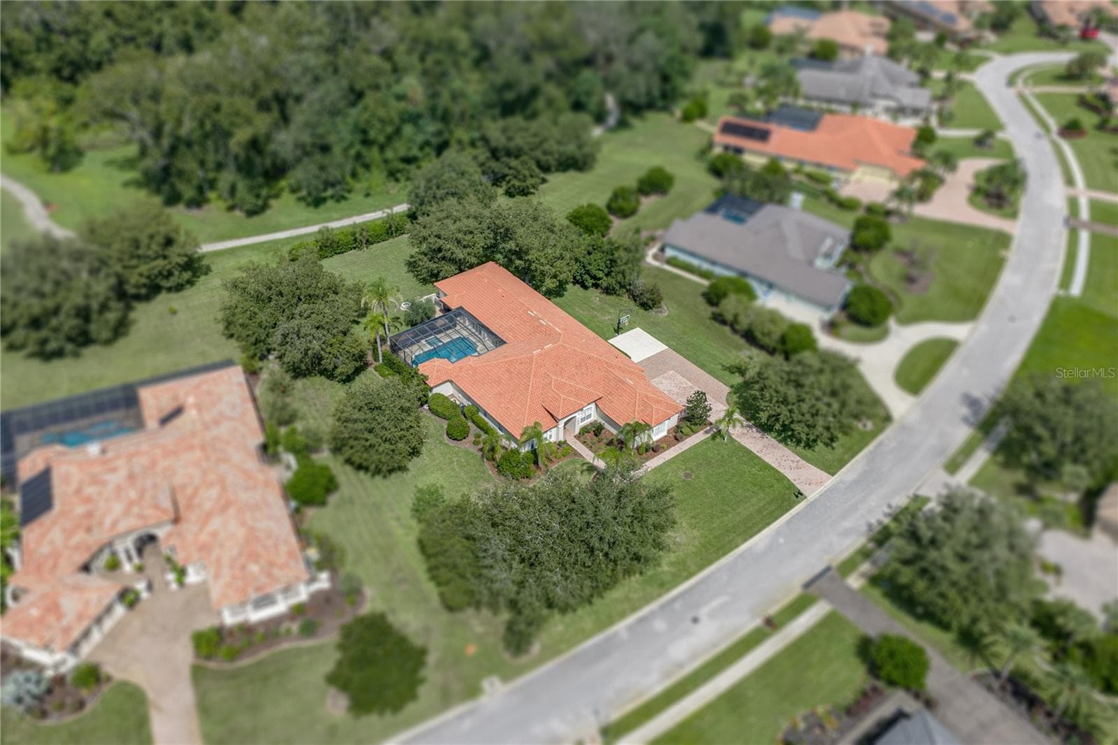 Single Family Residence at 13353 CARNOUSTIE CIR, DADE CITY, photo 4 of 93