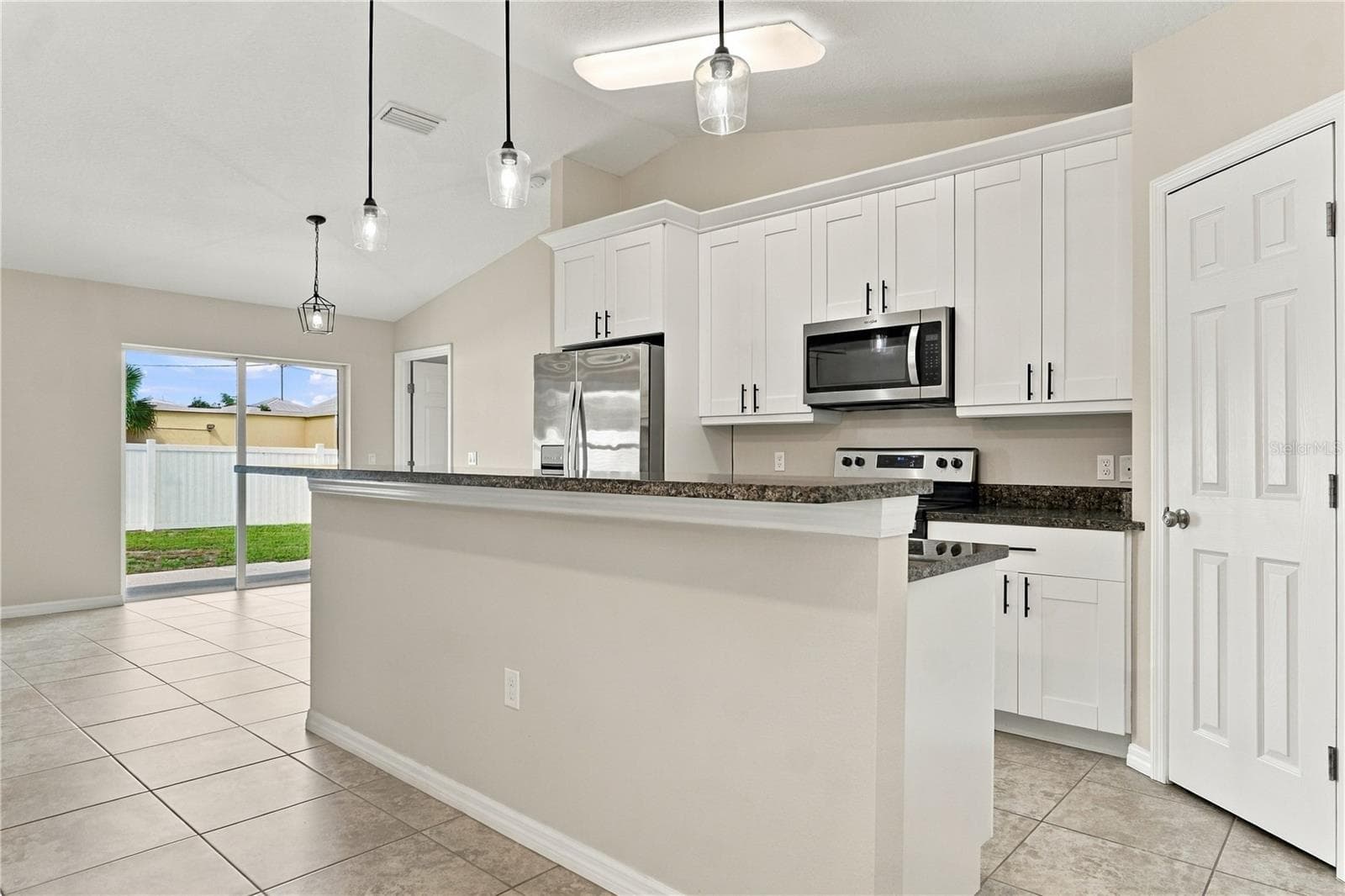 Single Family Residence at 1324 AUBURN ST, LAKELAND, photo 9 of 33
