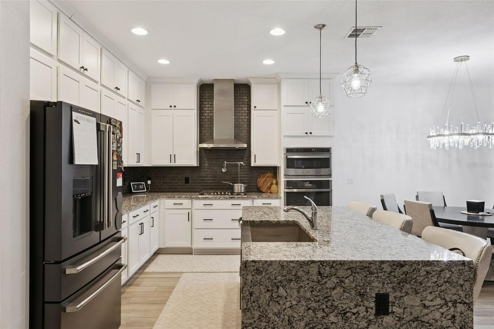 Kitchen - 2107 BAY LINE RD, OAKLAND