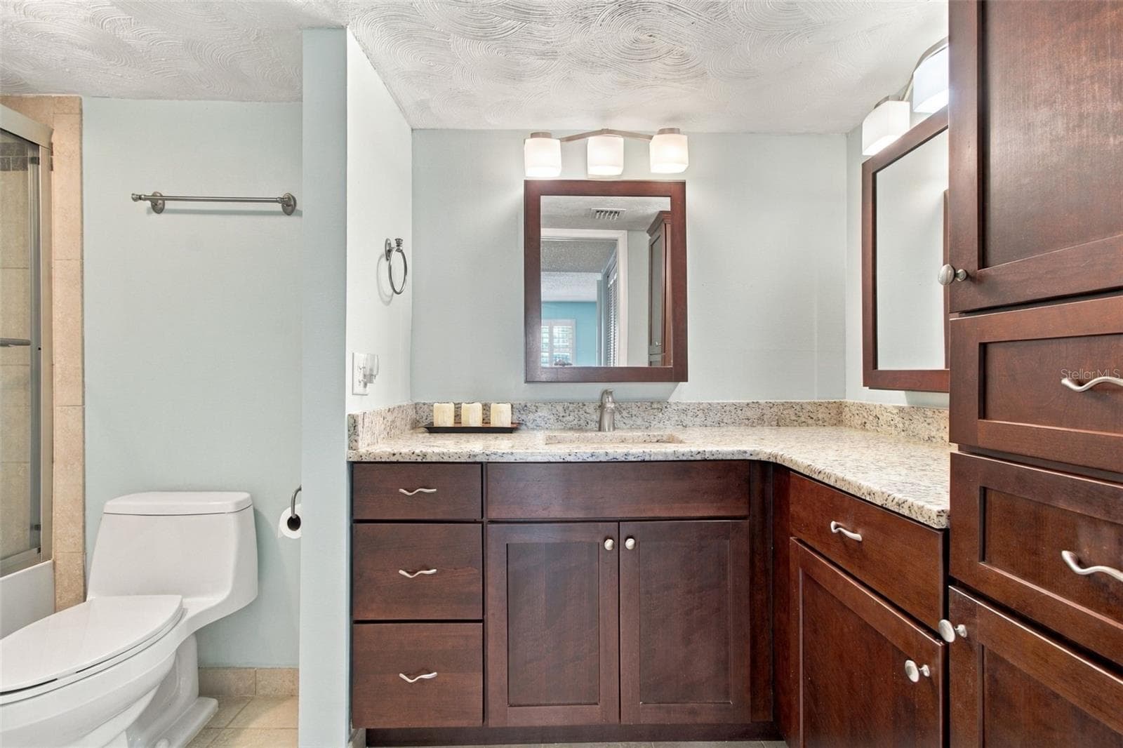 En-Suite Bathroom - 9 FORBES PL #412, DUNEDIN