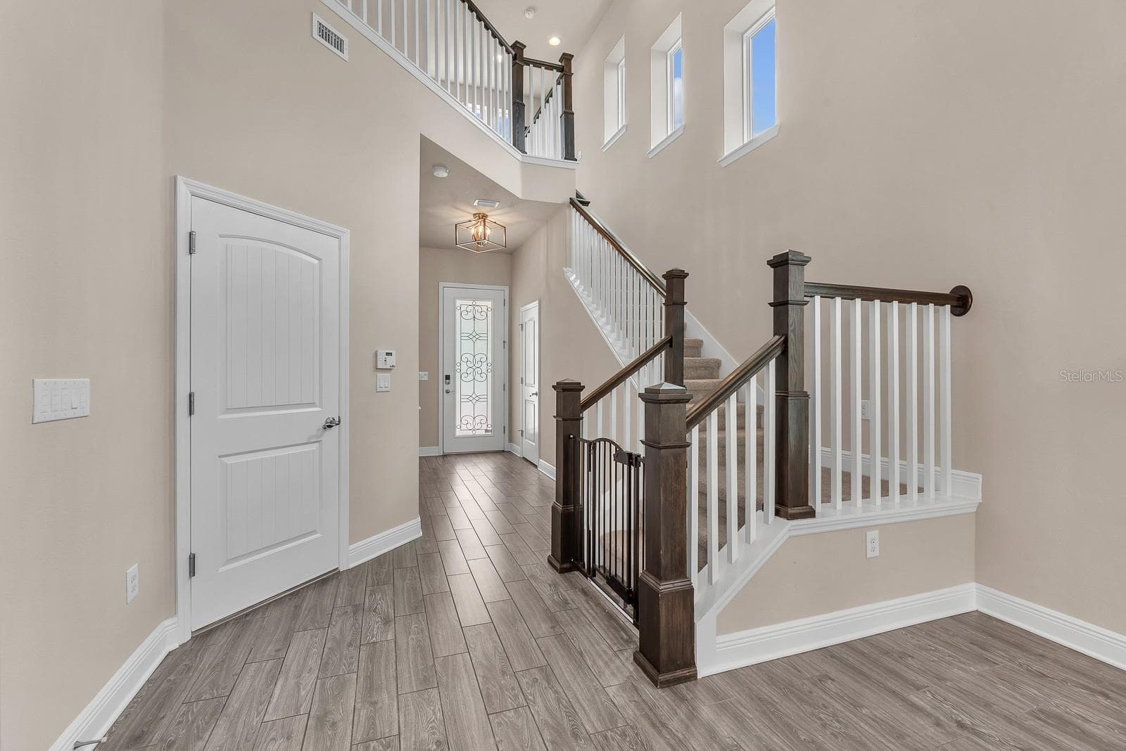 Single Family Residence at 14116 NATURES RESERVE DR, LITHIA, photo 2 of 34