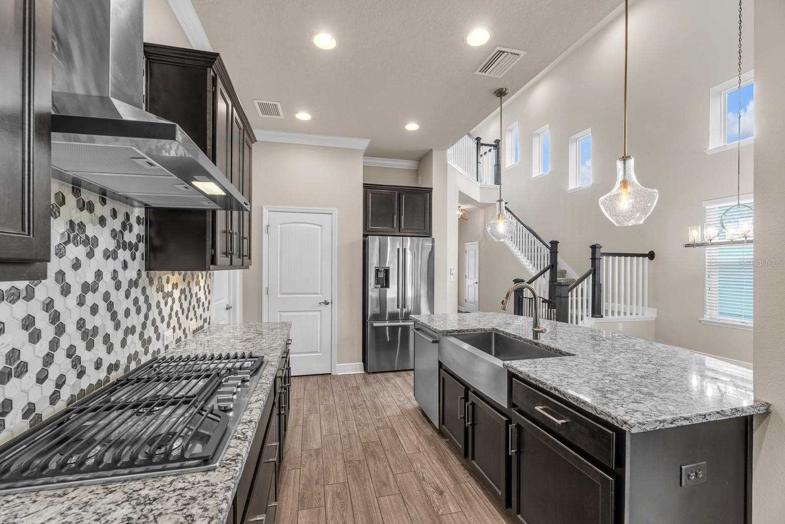 Single Family Residence at 14116 NATURES RESERVE DR, LITHIA, photo 3 of 34