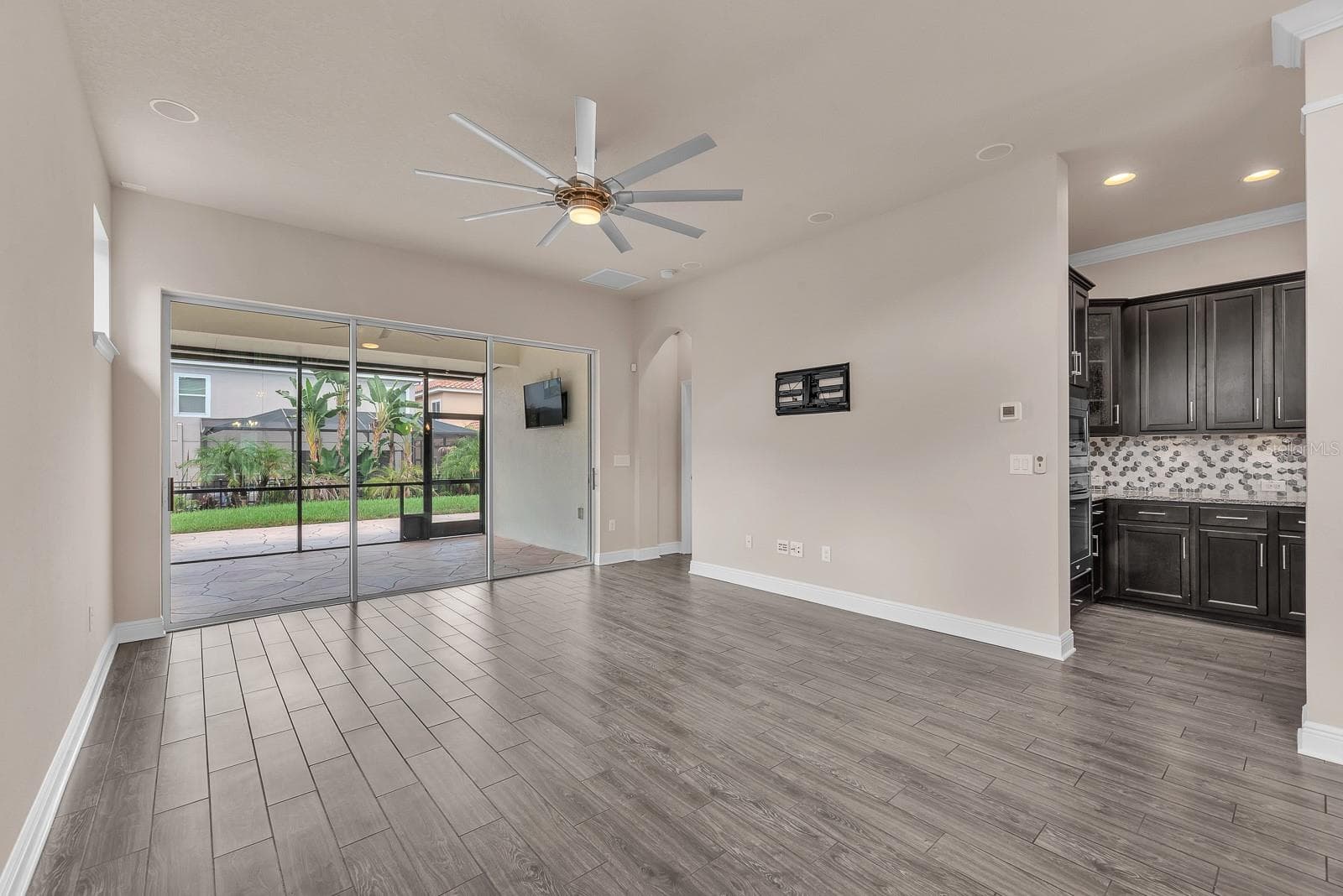Single Family Residence at 14116 NATURES RESERVE DR, LITHIA, photo 14 of 34