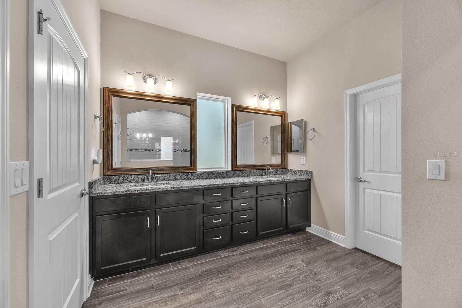 Single Family Residence at 14116 NATURES RESERVE DR, LITHIA, photo 18 of 34