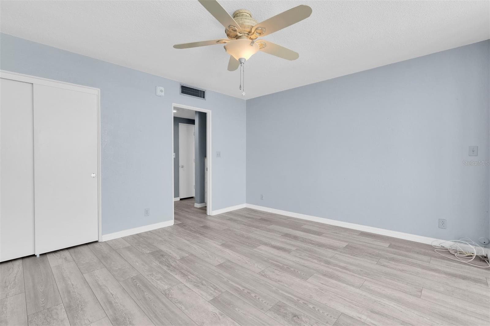 Condominium at 7000 BEACH PLZ #303, ST PETE BEACH, photo 19 of 39