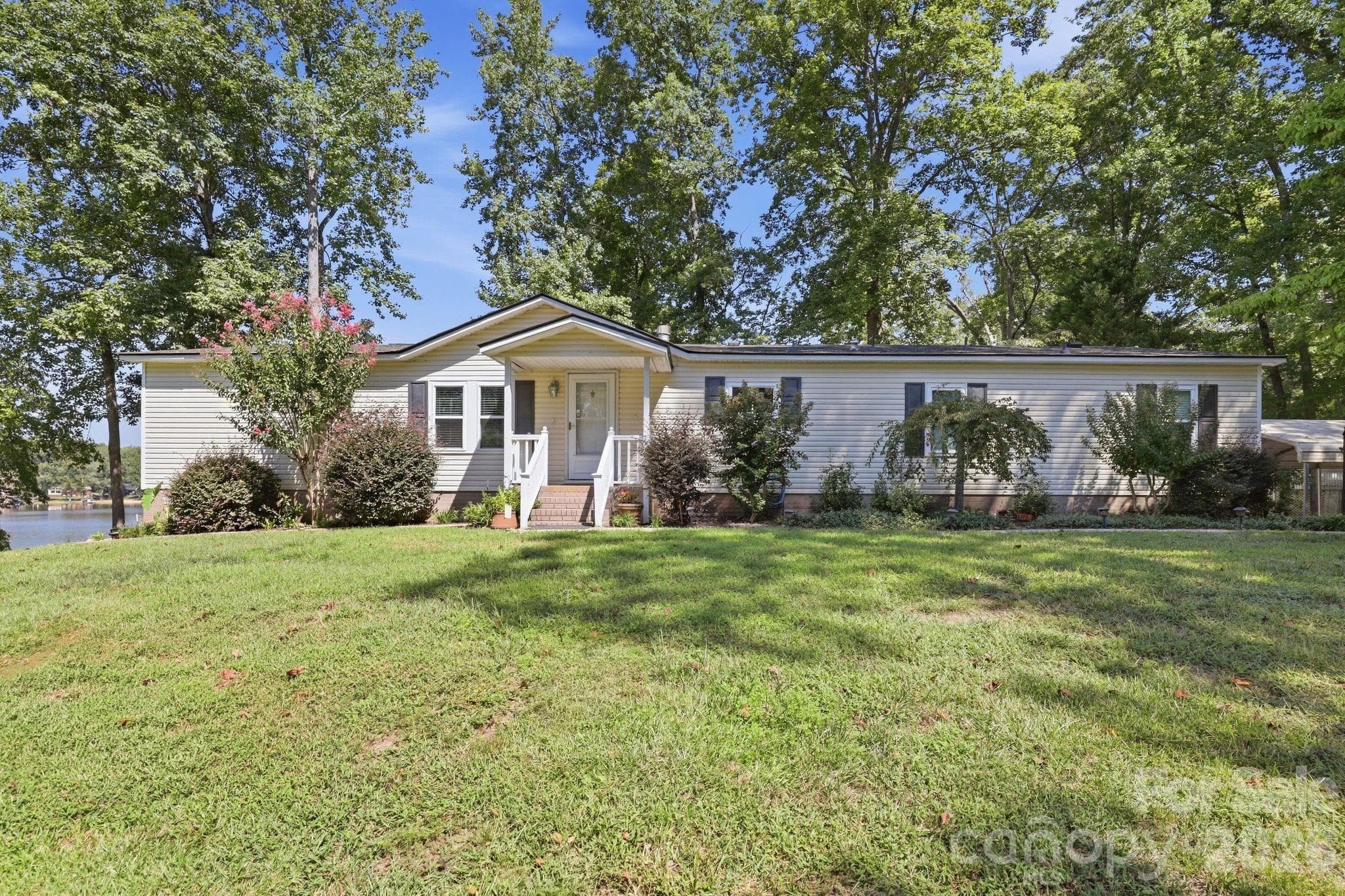 Single Family Residence at 380 Lake Landing Drive, Salisbury, photo 5 of 40