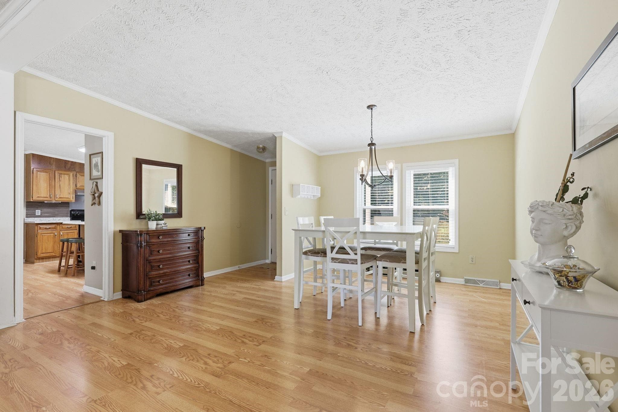 Single Family Residence at 380 Lake Landing Drive, Salisbury, photo 11 of 40