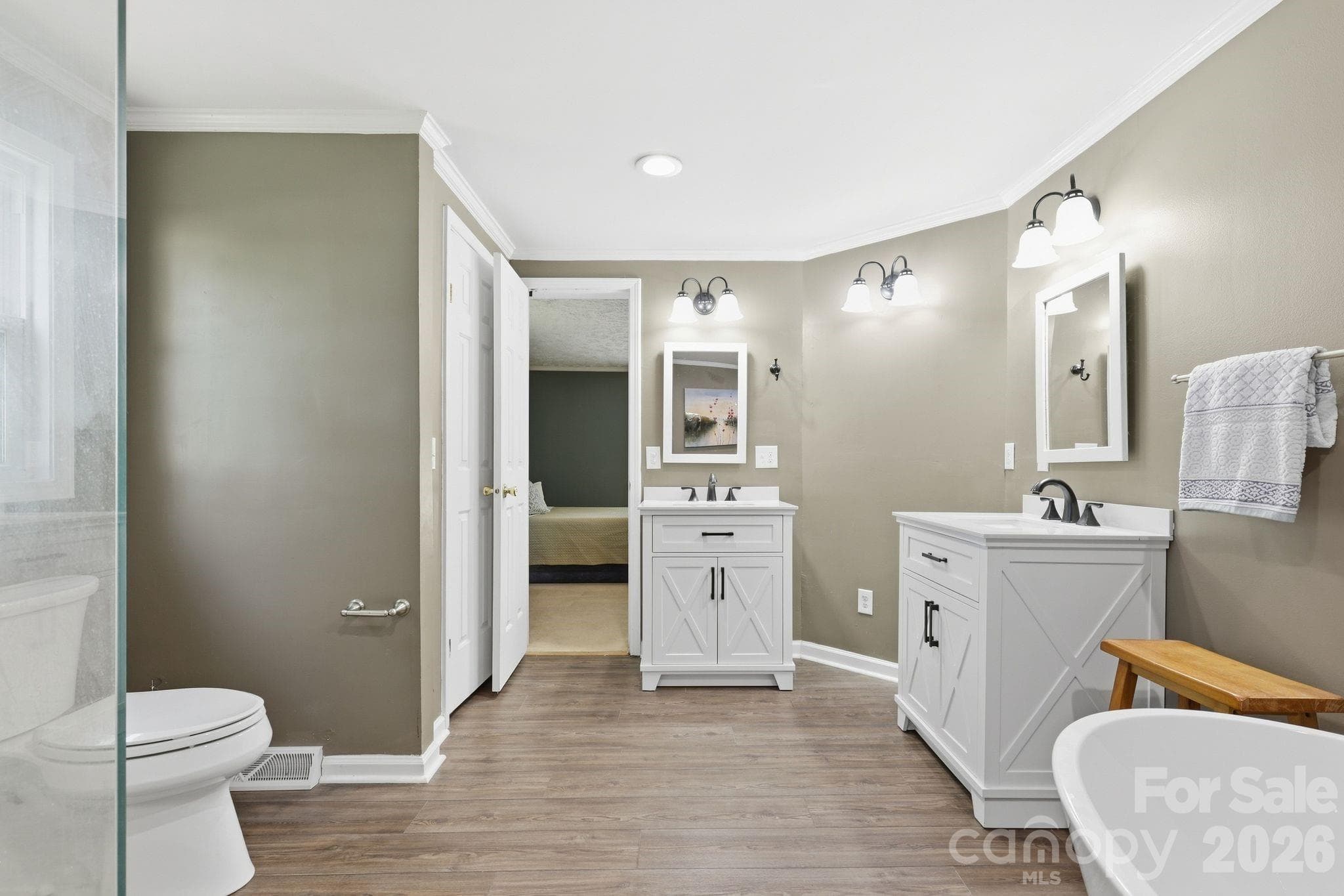 Single Family Residence at 380 Lake Landing Drive, Salisbury, photo 16 of 40