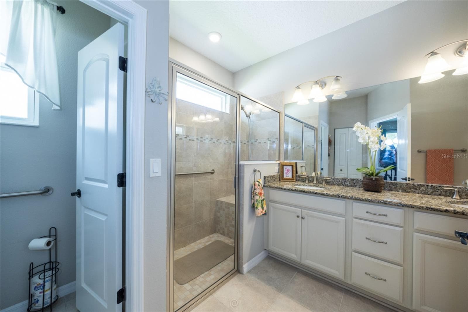 Separate water closet - 155 PARK PLACE CIR, PALM COAST