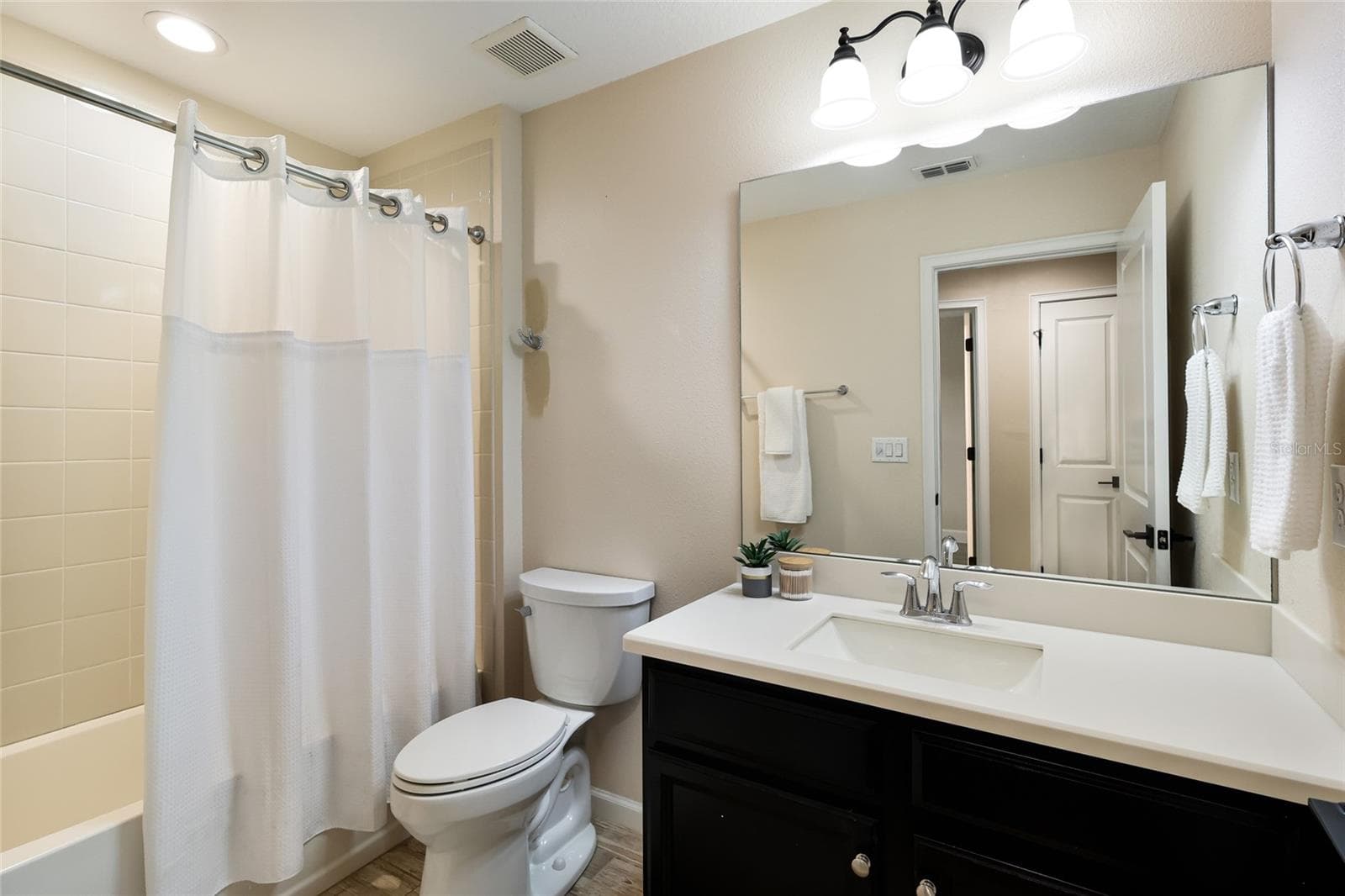 Townhouse at 5032 SKYVIEW LN, BRADENTON, photo 22 of 38