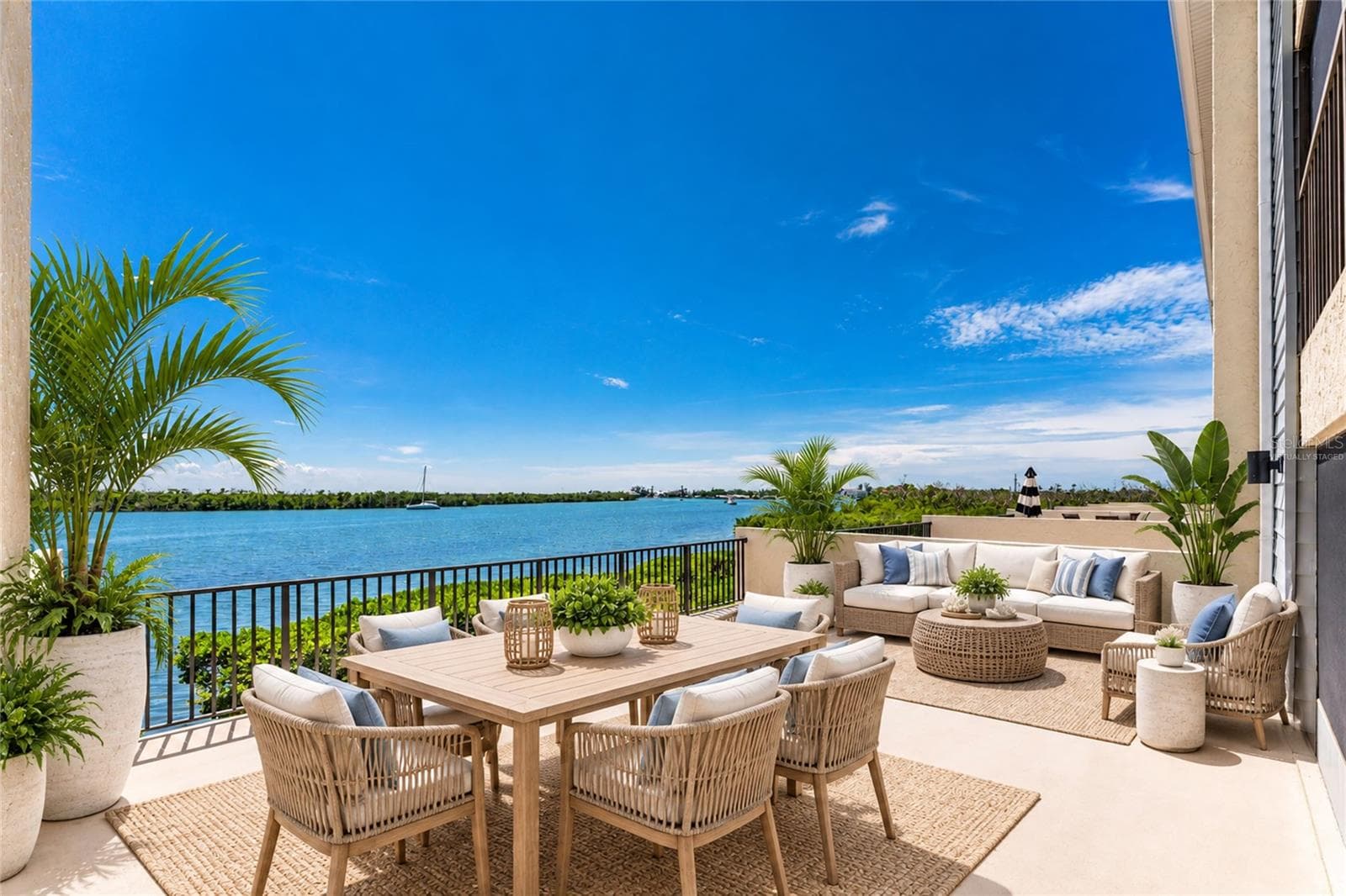 Open Sundeck Perfect for Entertaining!*Virtually Staged - 1751 BEACH RD #202, ENGLEWOOD