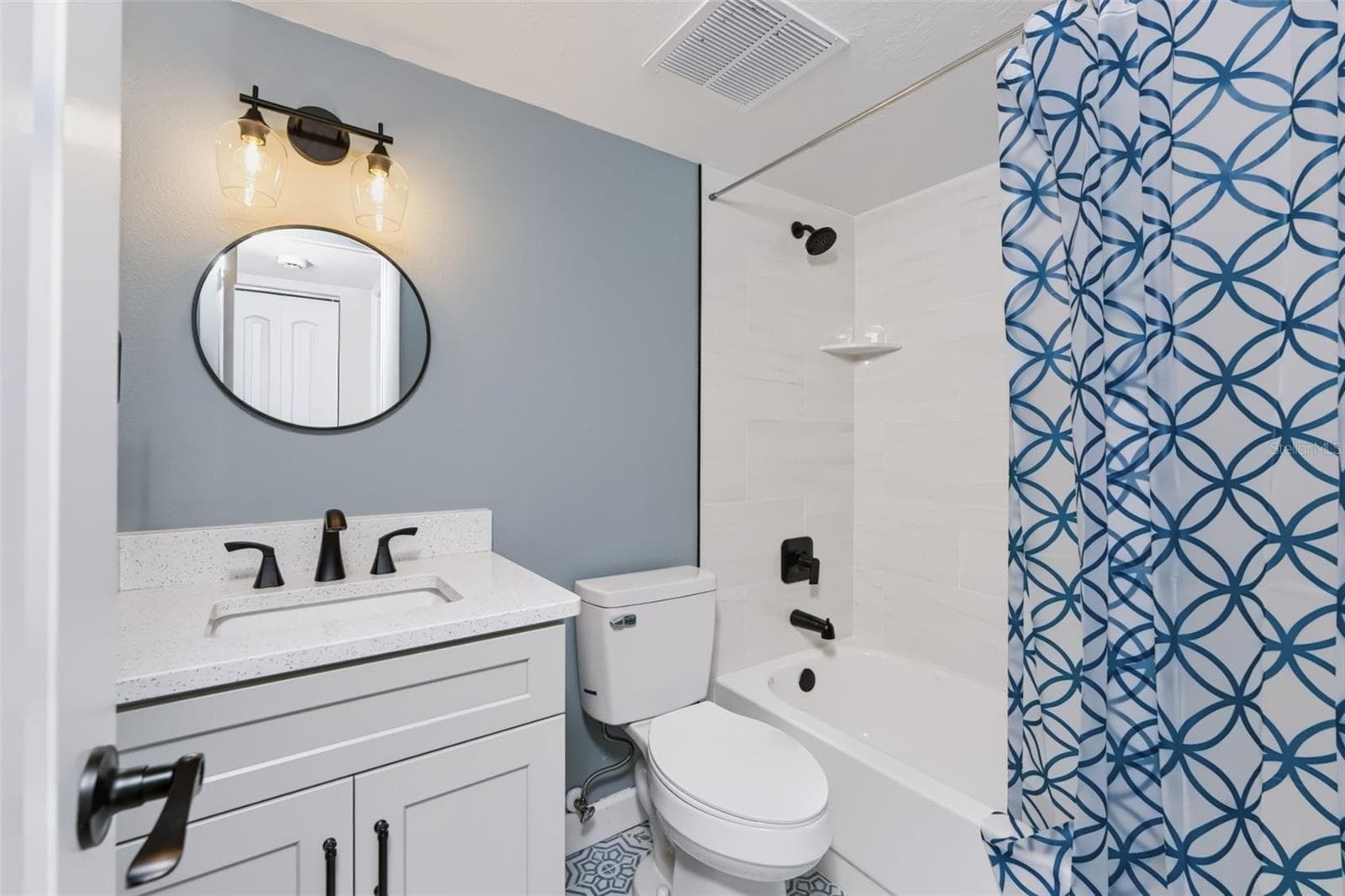 Guest Bathroom - 1751 BEACH RD #202, ENGLEWOOD
