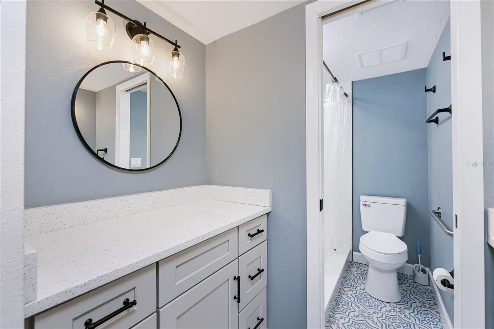 Other vantity and bath. - 1751 BEACH RD #202, ENGLEWOOD