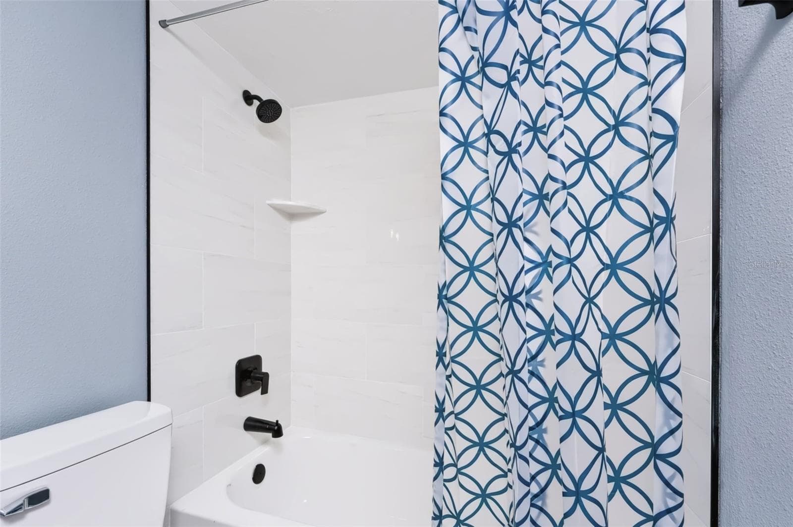 Guest Bath with Tub/Shower - 1751 BEACH RD #202, ENGLEWOOD