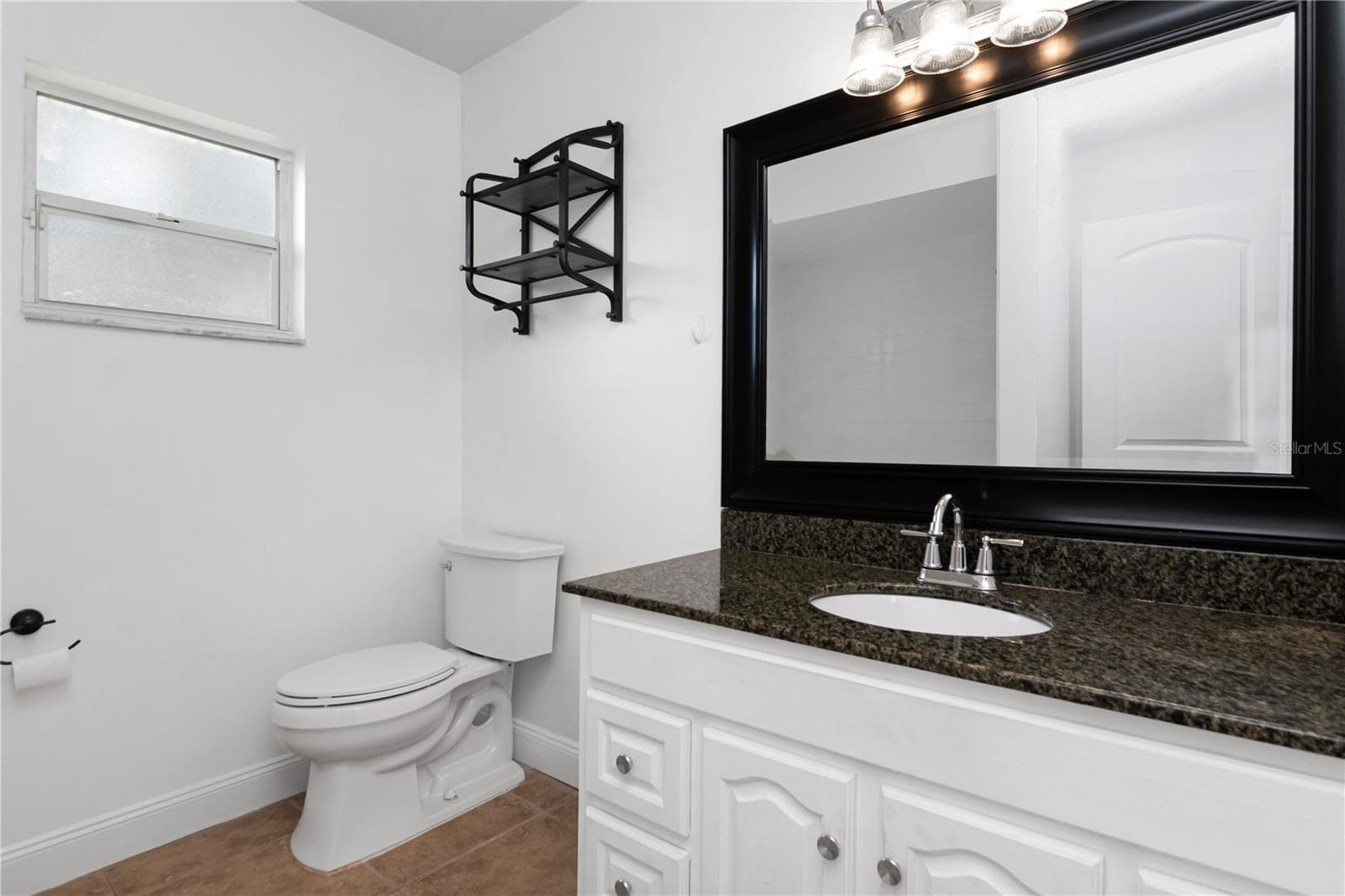 Single Family Residence at 712 S OAKWOOD AVE, BRANDON, photo 36 of 55