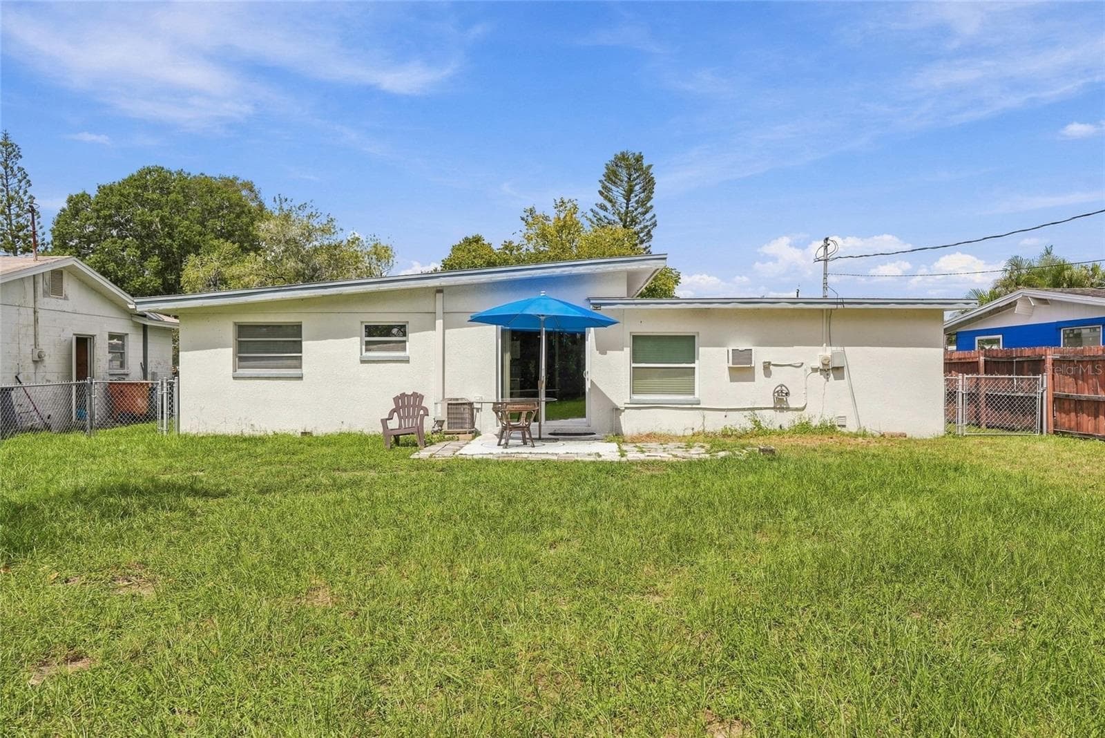 Large fenced backyard - 10594 104TH AVE, LARGO