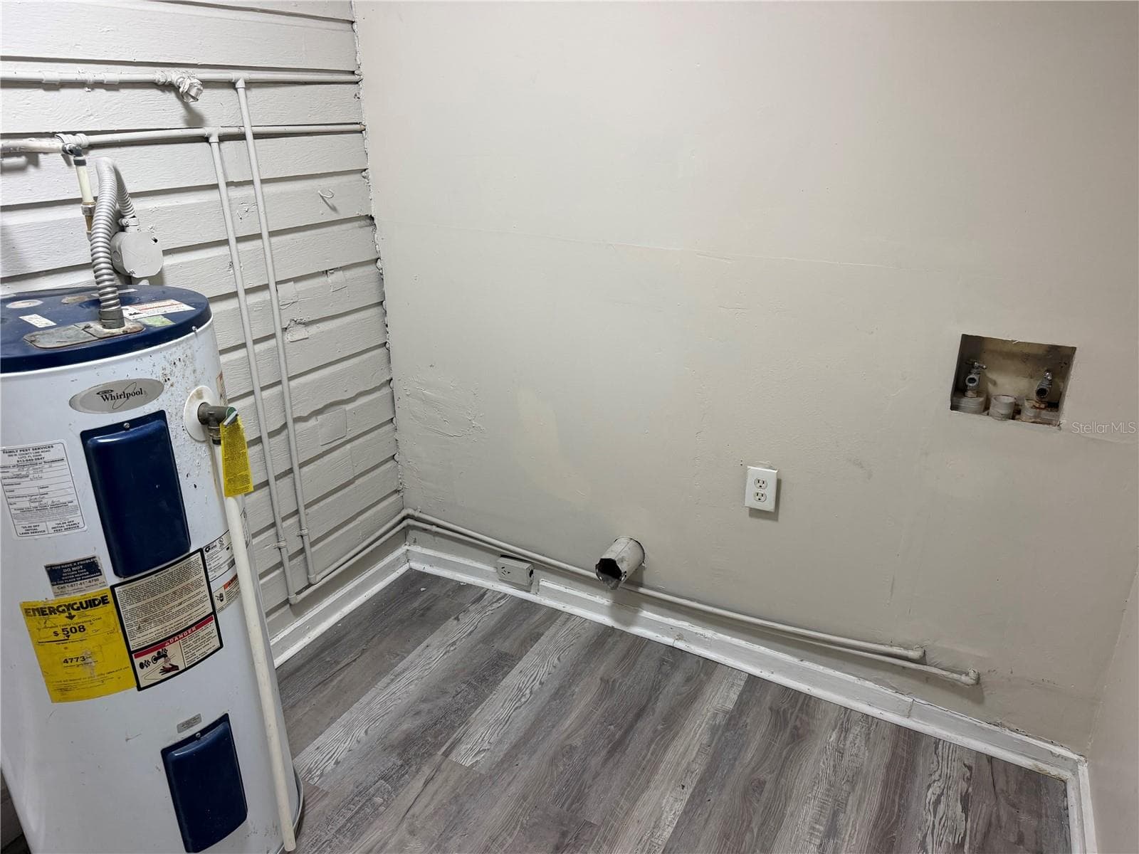 Laundry/Utility - 8113 N SEMMES ST, TAMPA